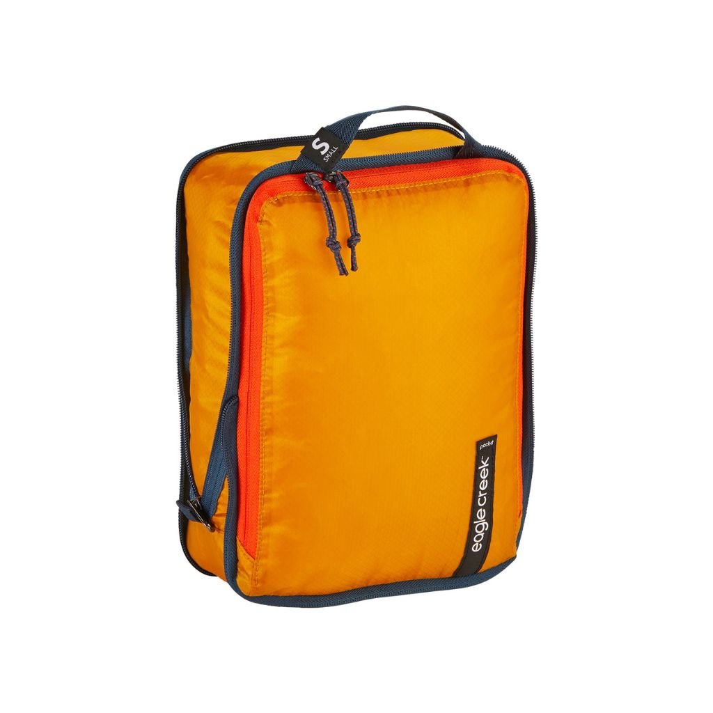 Eagle Creek PACK IT ISOLATE Compression Packing Cubes Small - Sahara Yellow | Travel Organizer for Suitcases, Backpacks & Carry-On Luggage | Perfect for Vacations, Business Trips & Weekend Getaways