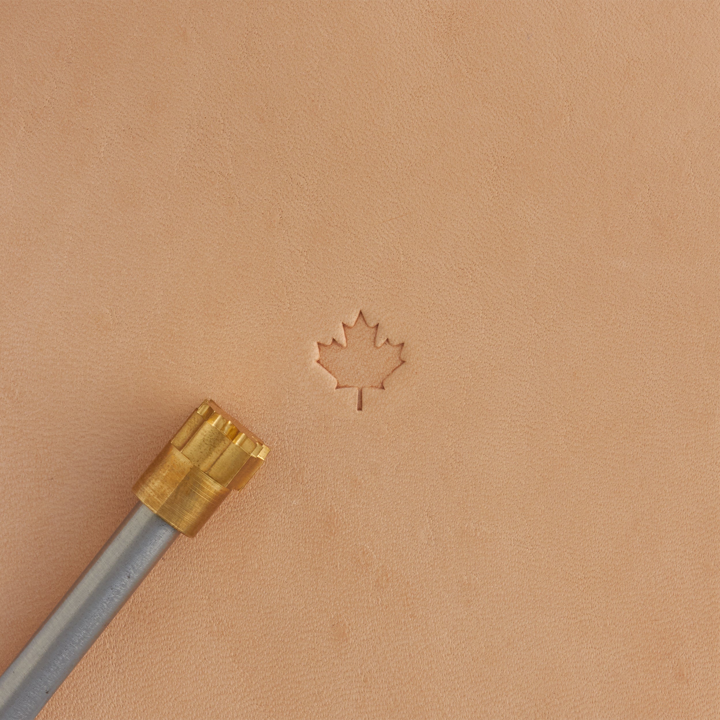 Maple Leaf Brass Stamp - Handmade Vintage Brass Leaf Stamp for DIY Scrapbooking, Card Making & Crafting - Perfect for Fall Decor, Wedding Invitations & Gift Wrapping