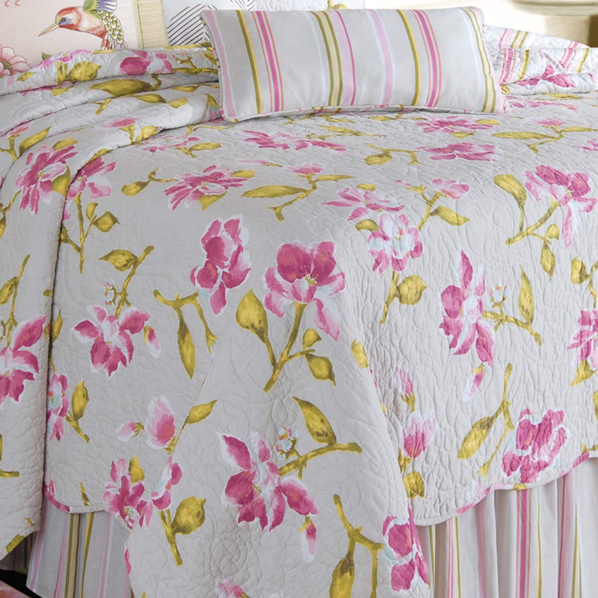 C&F Home Liliann King Size Quilt - 100% Cotton Lightweight Reversible Bedspread Coverlet, Machine Washable, Purple - Perfect for Master Bedroom, Guest Room & Cozy Home Decor