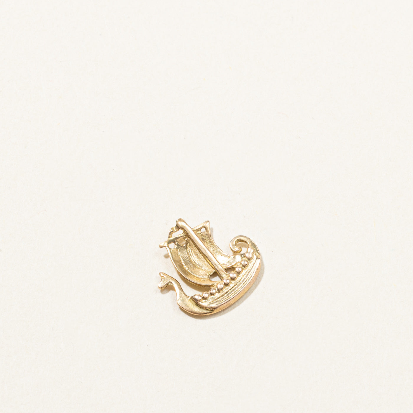 14K Gold Sailing Ship Charm Pendant - Elegant Nautical Jewelry for Necklaces & Bracelets - Perfect for Gifts, Beach Weddings, and Sailing Enthusiasts
