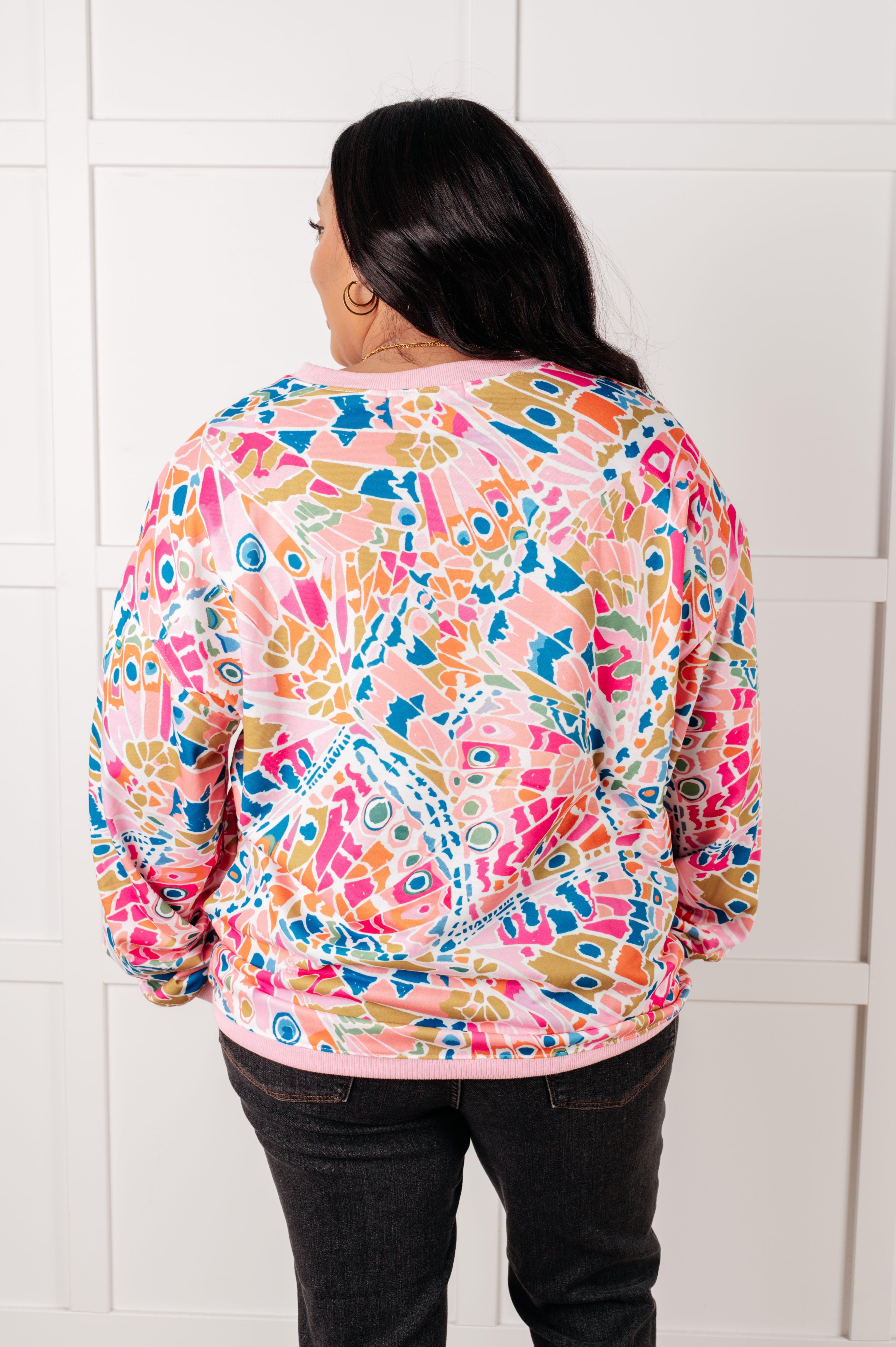 Abstract Print Pullover Sweatshirt - Trendy Confusing Times Design for Casual Wear & Street Style