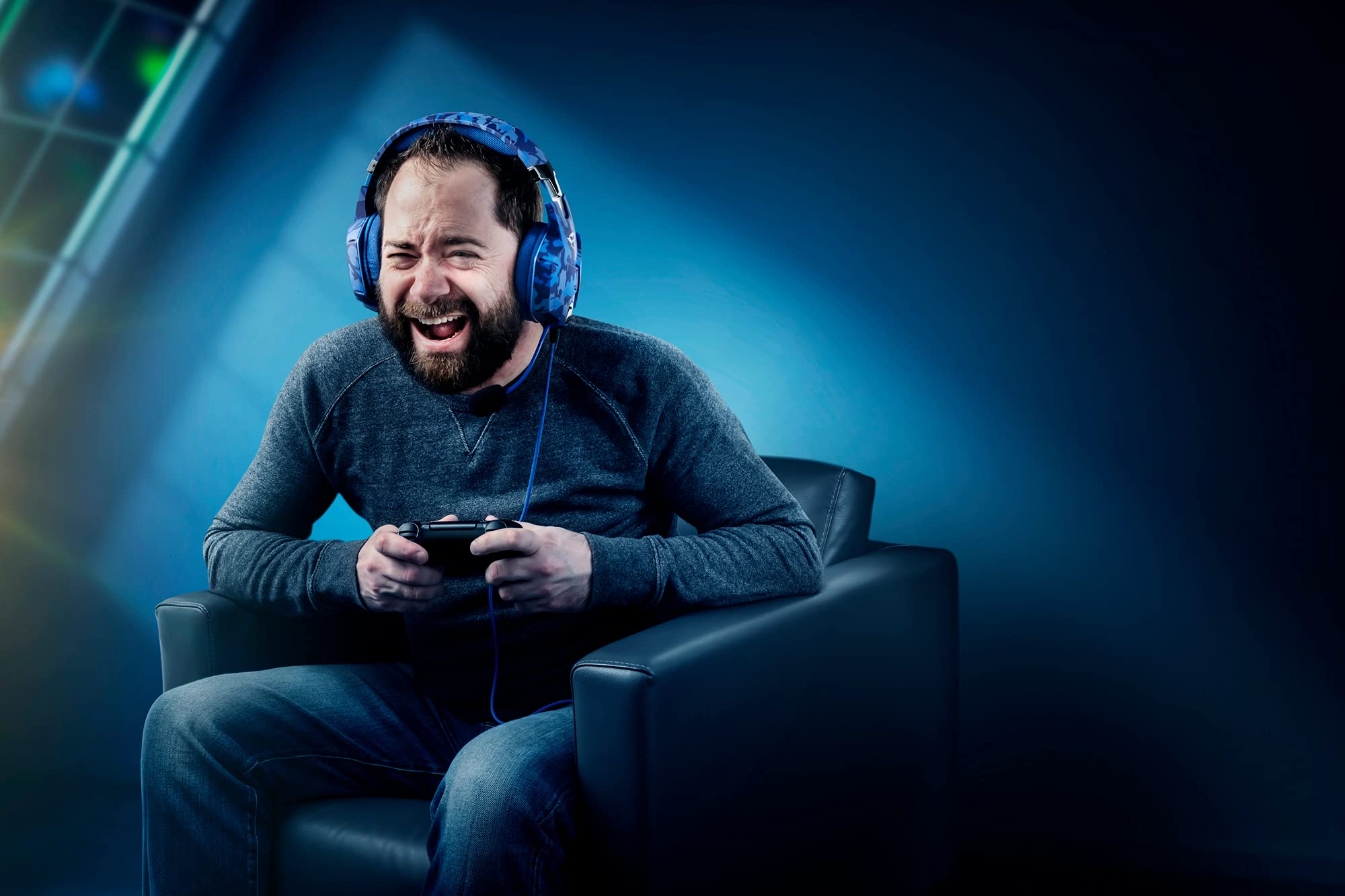 Trust GXT 322D Wired Gaming Headset with Flexible Microphone for PS4 & PS5 - Blue Medium - Noise Cancelling Over-Ear Headphones for PC, Xbox, Playstation Gaming & Online Classes