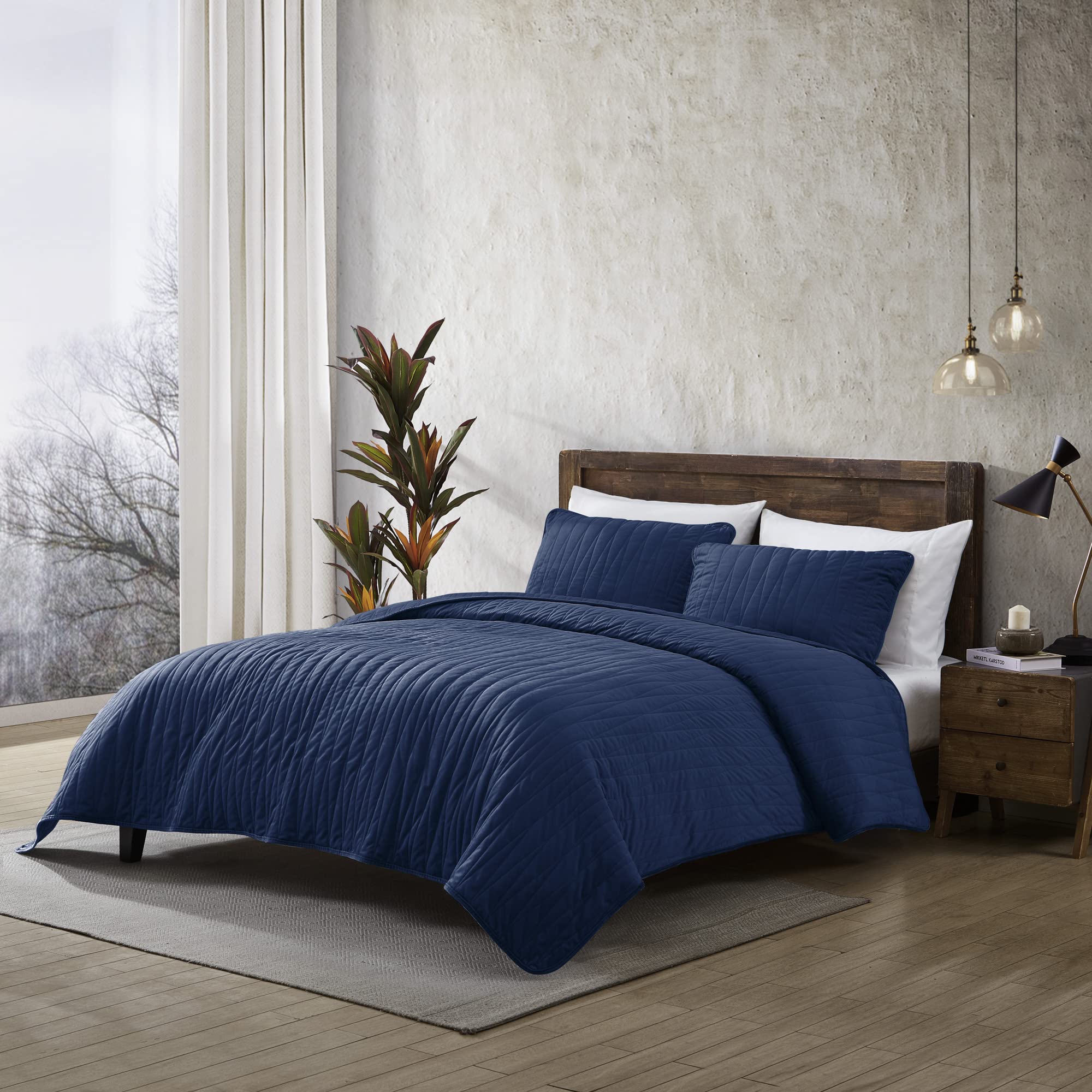Brielle Home Premium Heavy Velvet Quilt Set with Cotton Backing - King Size Navy Blue Luxury Bedding for Winter - Perfect for Master Bedroom, Guest Room & Cozy Nights