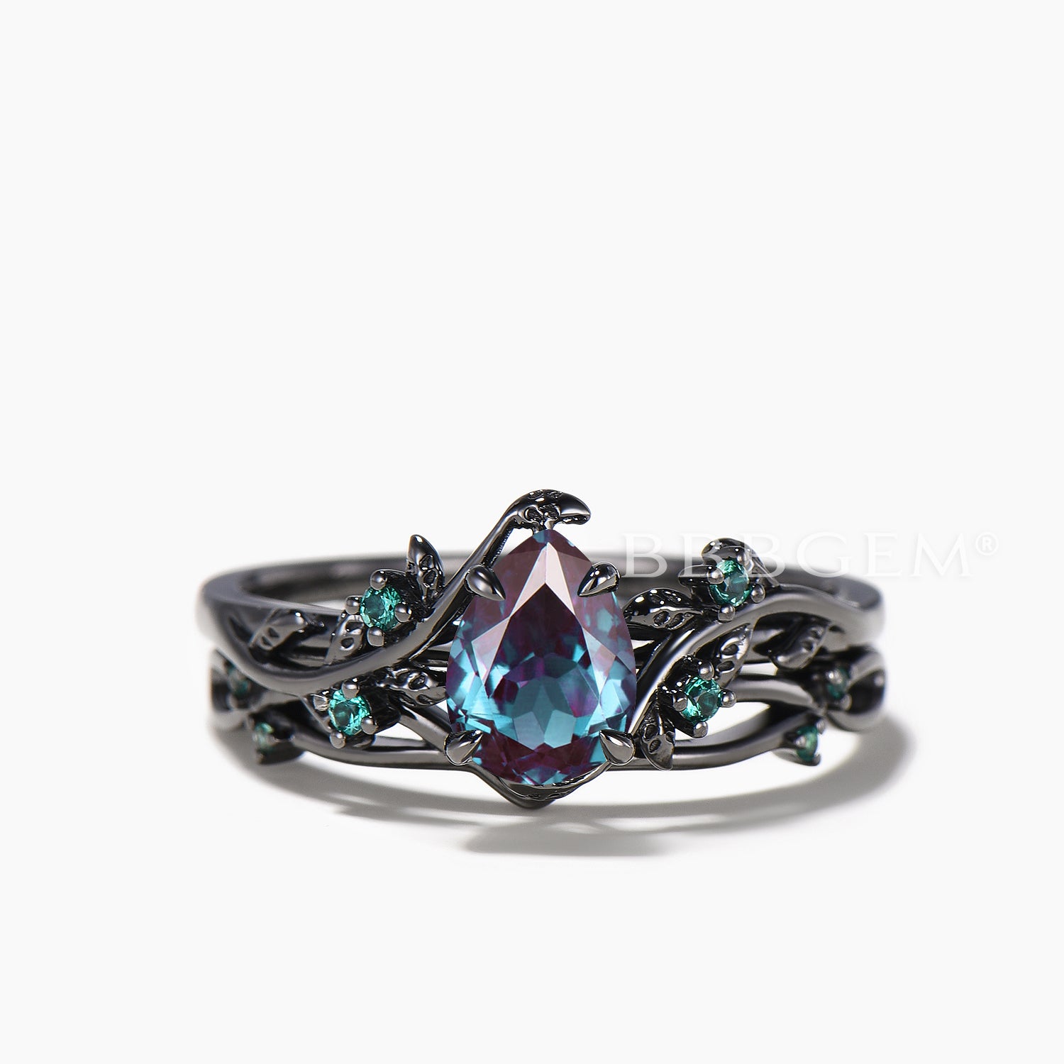 Teardrop Cut Color-Changing Alexandrite Leaf Ring with Emerald Accents in Black Gold Bridal Set – Perfect for Engagement, Wedding & Anniversary Gifts