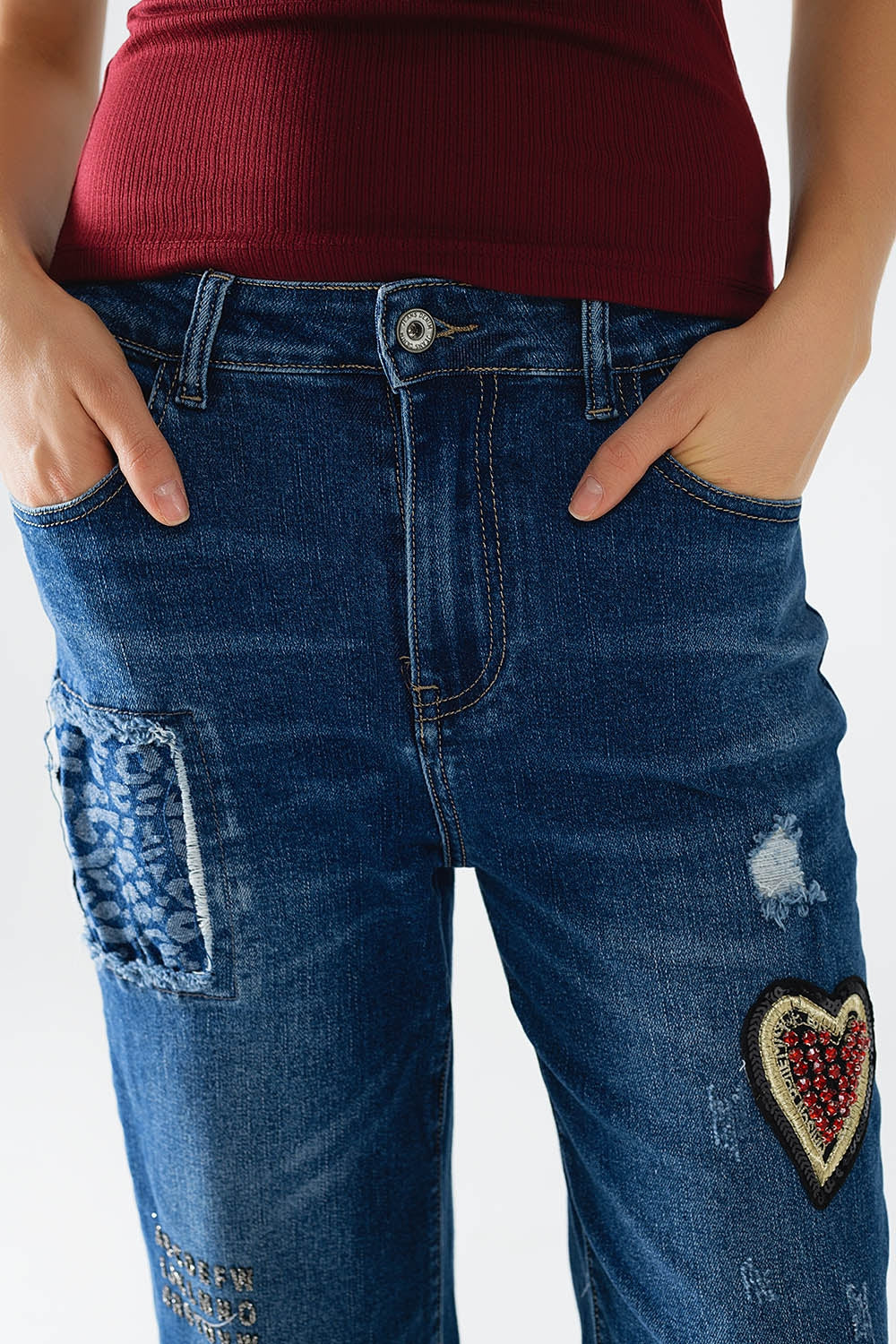 Women's Wide Leg Distressed Denim Jeans with Patch Details - Perfect for Casual Outfits and Streetwear Fashion