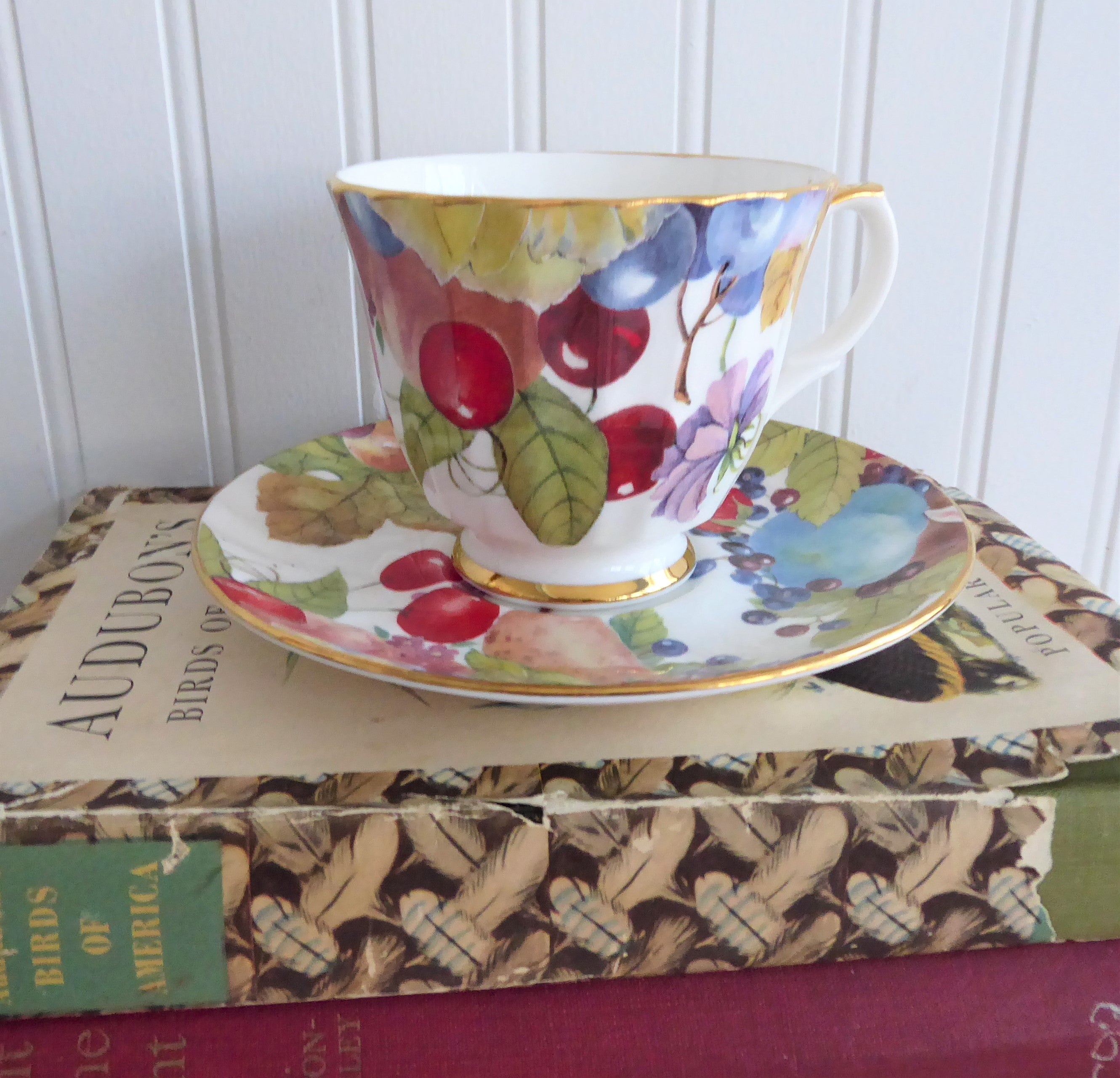 Vintage Duchess Fruit Chintz English Bone China Tea Cup and Saucer Set - Floral Porcelain Tea Set from 1980s - Perfect for Afternoon Tea, Bridal Shower, and Collectible Display