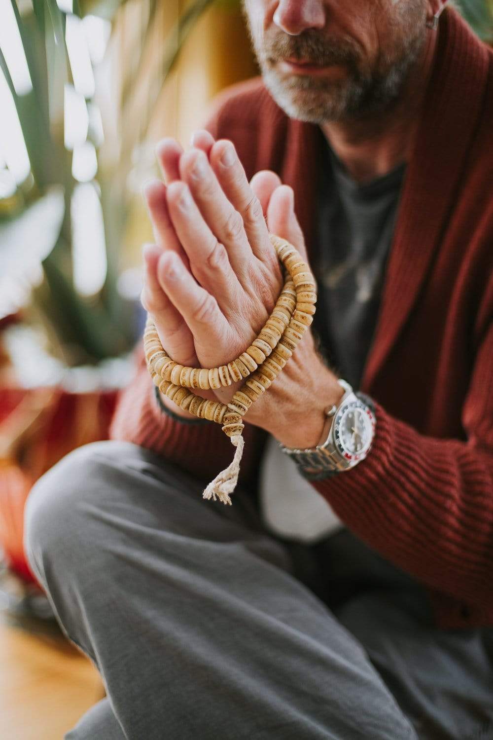Authentic Himalayan Bone Mala Beads - 108 Prayer Beads for Meditation, Yoga & Spiritual Practice - Handcrafted Buddhist & Hindu Prayer Necklace for Mindfulness & Stress Relief
