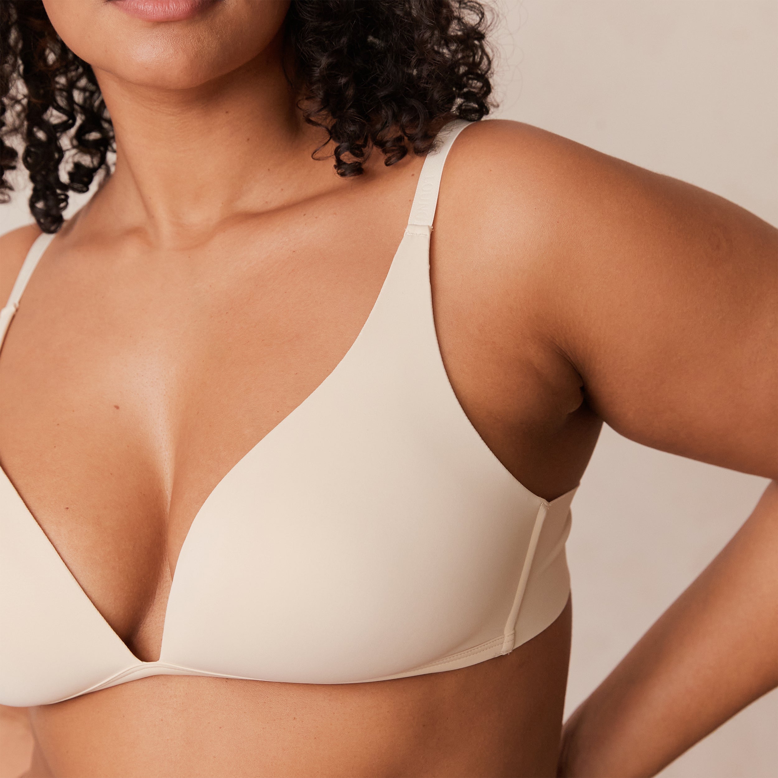 Light Non-Wired Plunge T-Shirt Bra in Latte - Comfortable Seamless Support for Everyday Wear & Layering Under Clothes