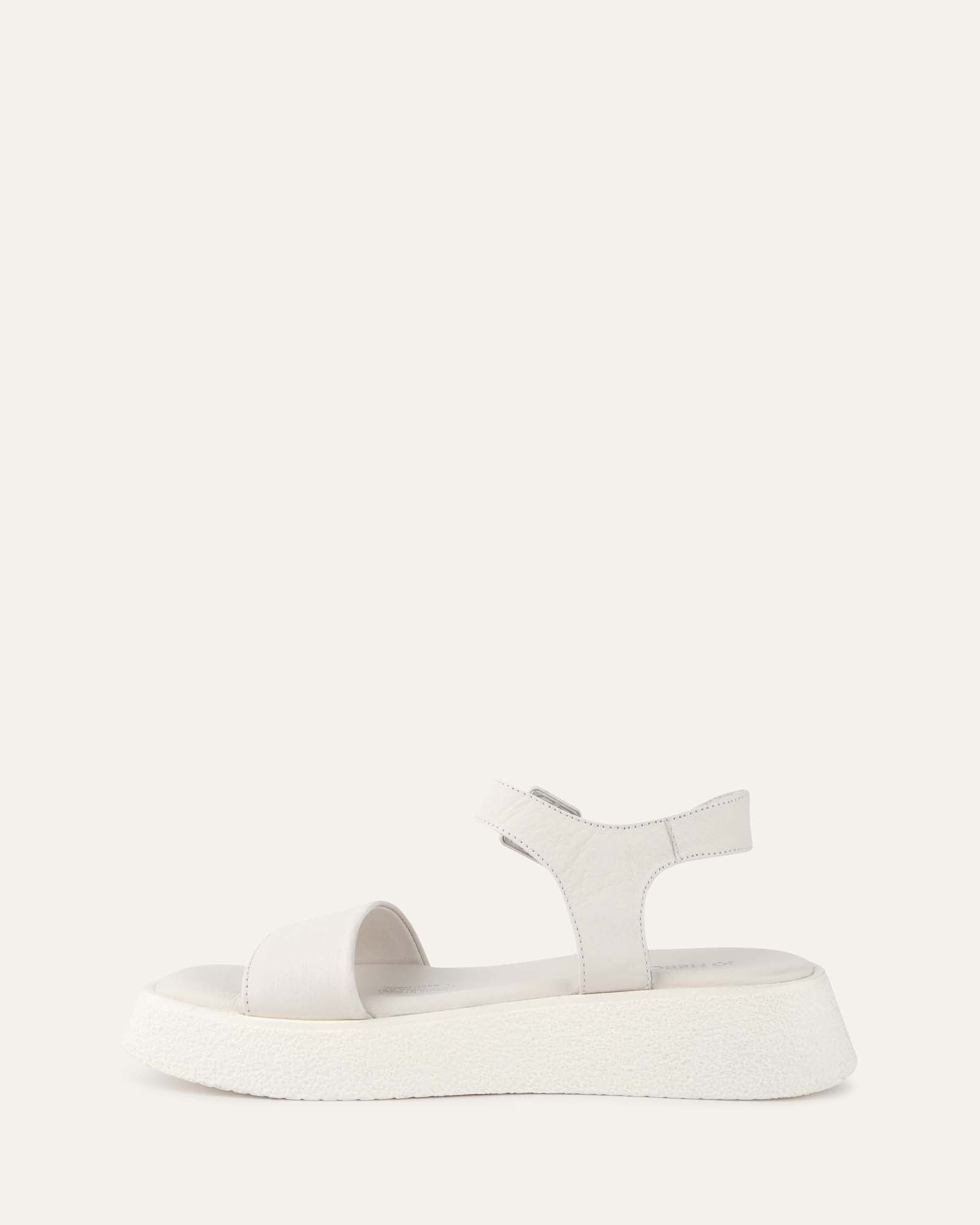 ZURI Women's Flat Sandals - White Leather Comfortable Slip-On Shoes for Casual Wear, Beach & Summer Outfits