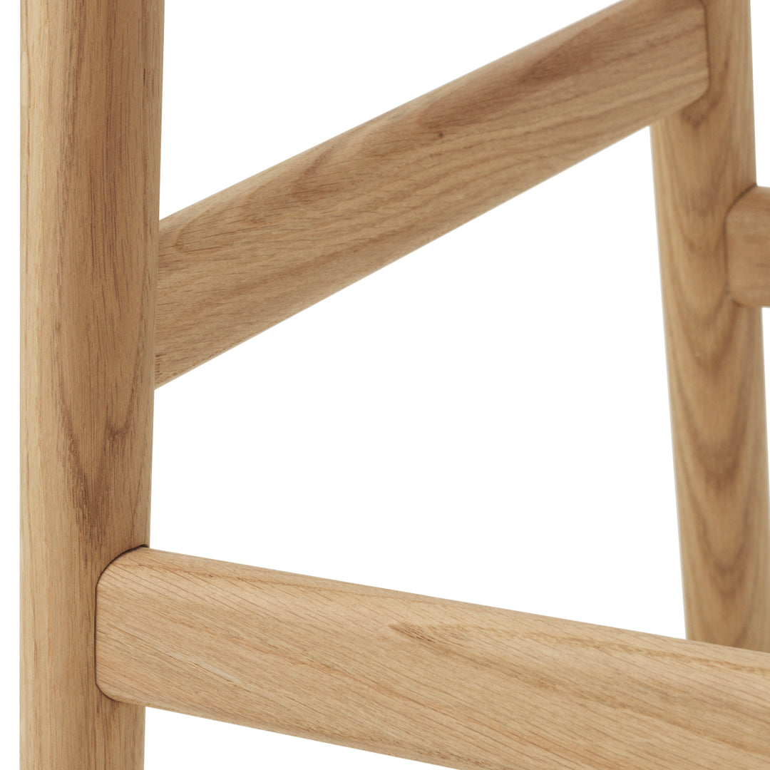 Modern Hyg Counter Stool with Wood Base - Perfect for Kitchen Islands, Bars & Small Spaces