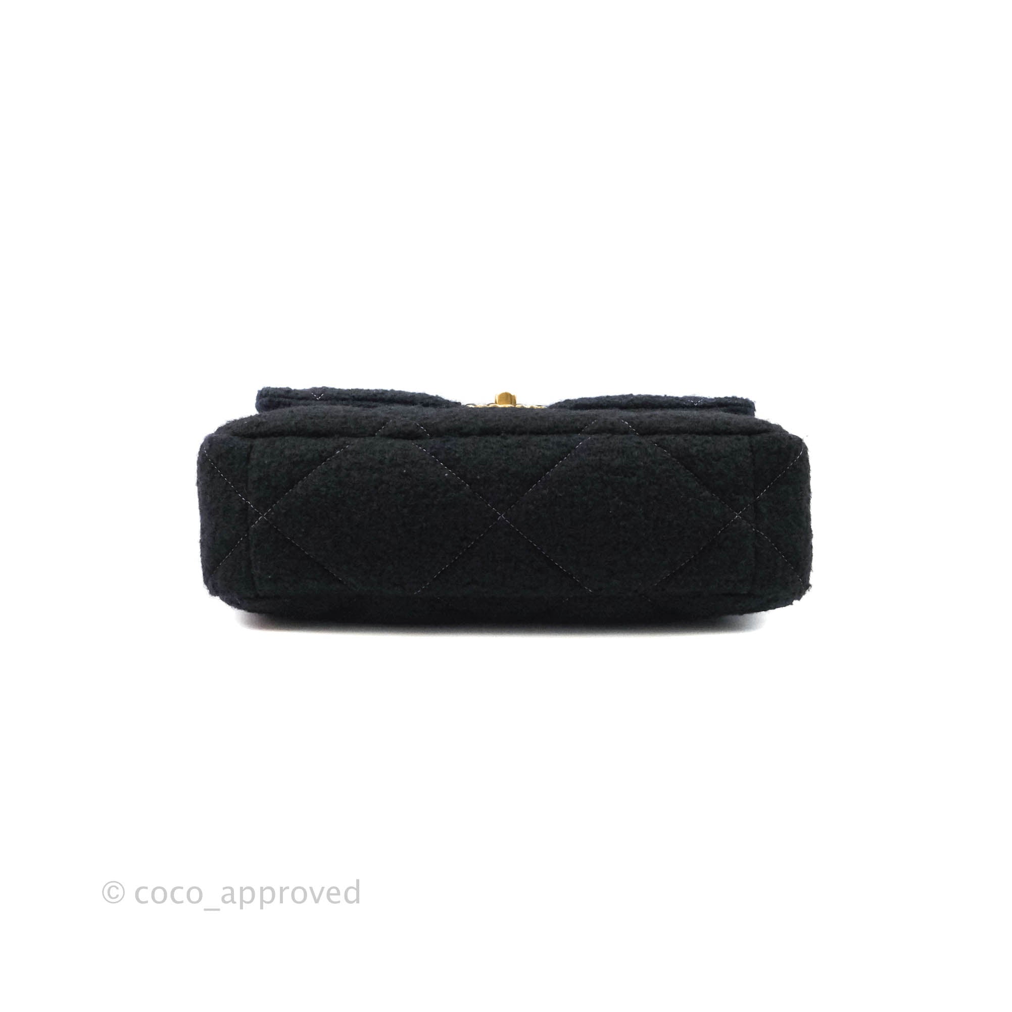 Chanel 19 Medium Flap Bag in Ombre Purple & Black Tweed with Mixed Hardware - Perfect for Luxury Fashion & Evening Events