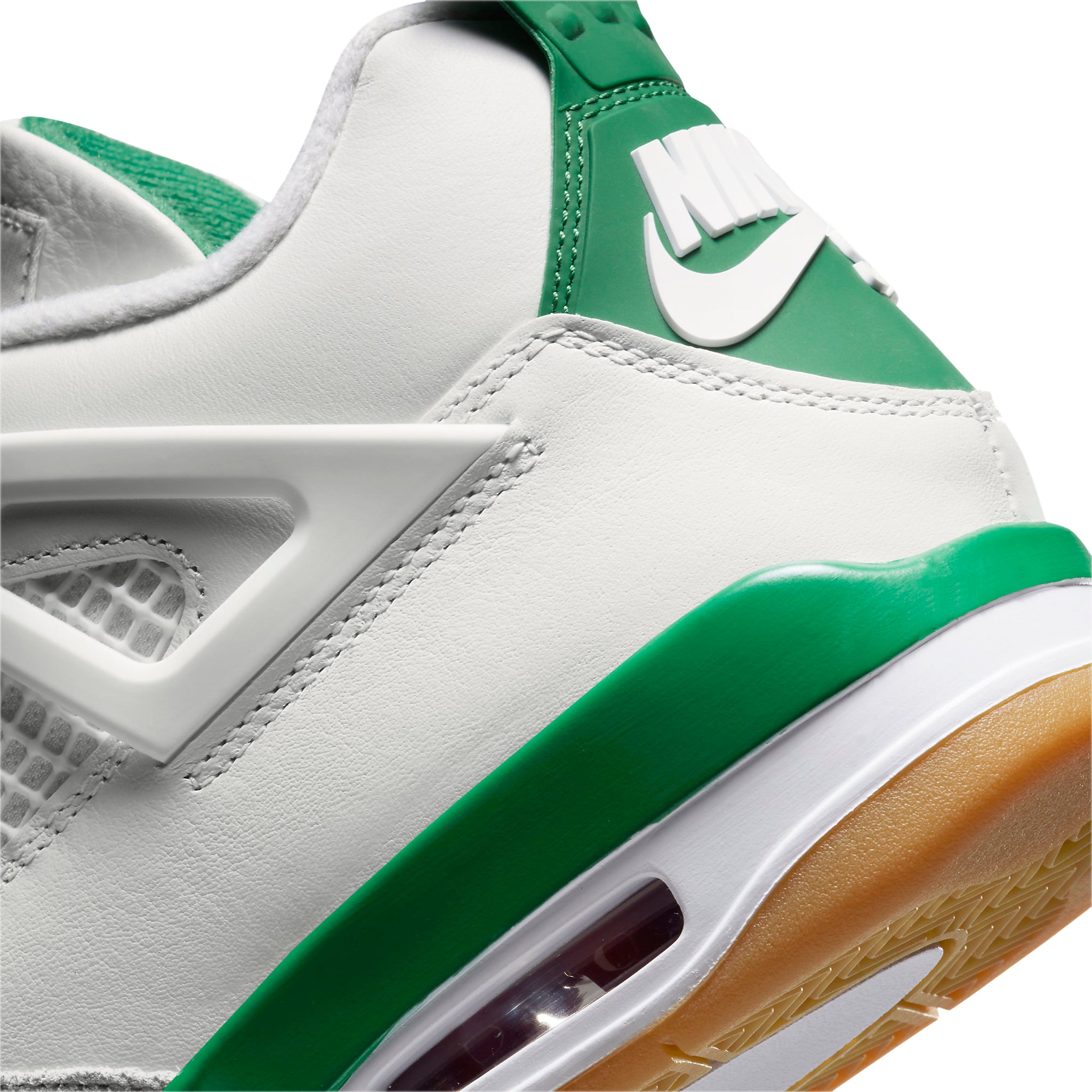 Air Jordan 4 Retro SB Pine Green Basketball Shoes - Men's Sneakers for Streetwear & Skateboarding | Perfect for Casual Wear, Sports & Fashion Outfits