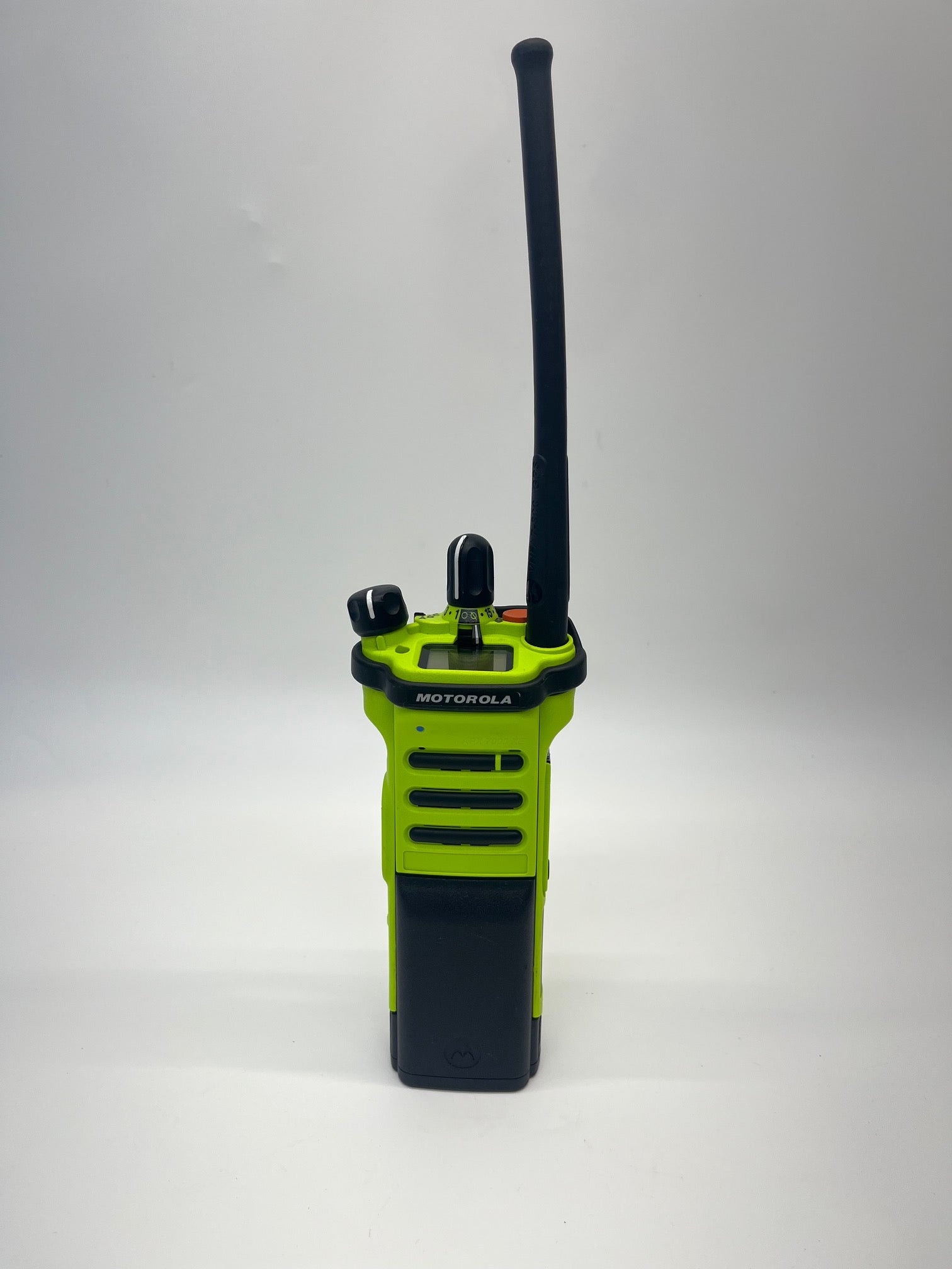 Motorola APX7000 XE H49TGD9PW1AN 7/800 MHz & VHF Portable P25 Two-Way Radio (M1.5, Green) - Ideal for Public Safety, Emergency Response & Law Enforcement Communications