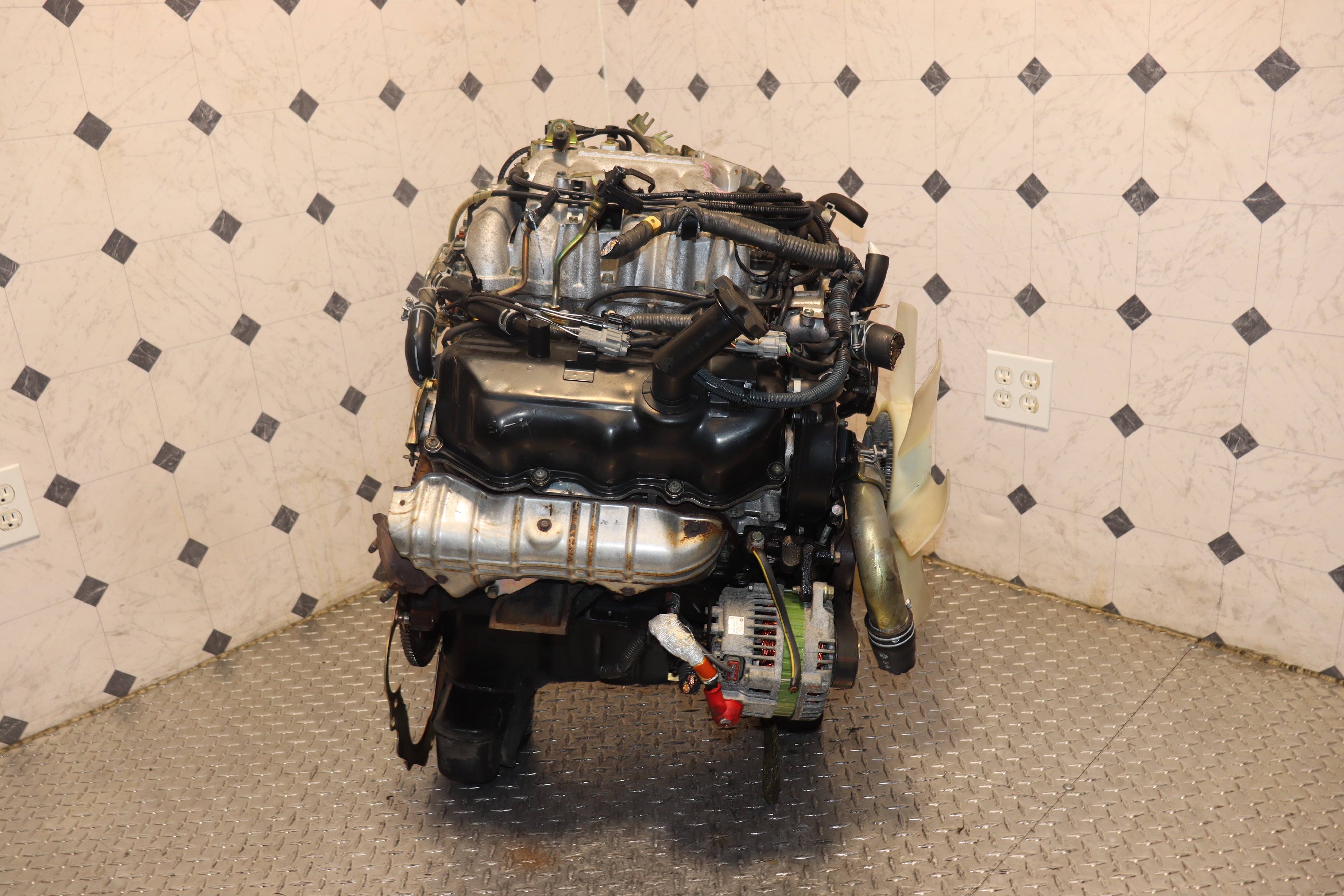 JDM Nissan VG33 3.3L V6 Engine for 1996-2004 Frontier Xterra Pathfinder QX4 - High Performance Replacement Engine for Off-Road & Daily Driving