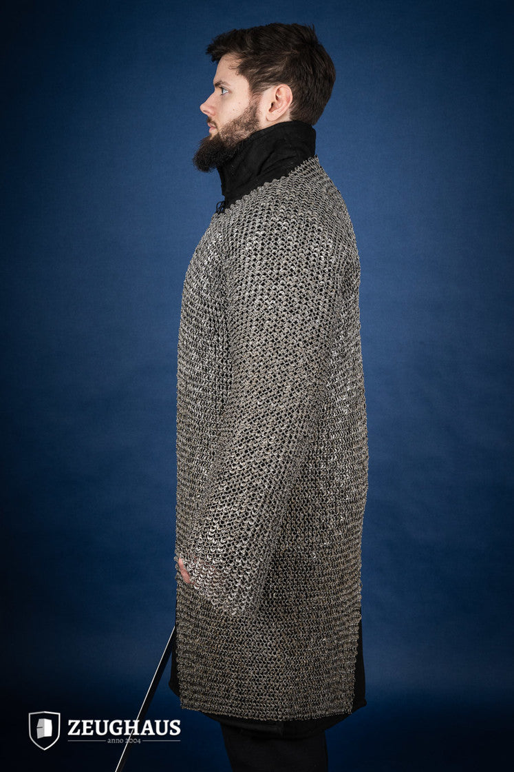 8mm Steel Oiled Round Ring Riveted Chainmail Hauberk - Medieval Armor for LARP, Cosplay & Historical Reenactment