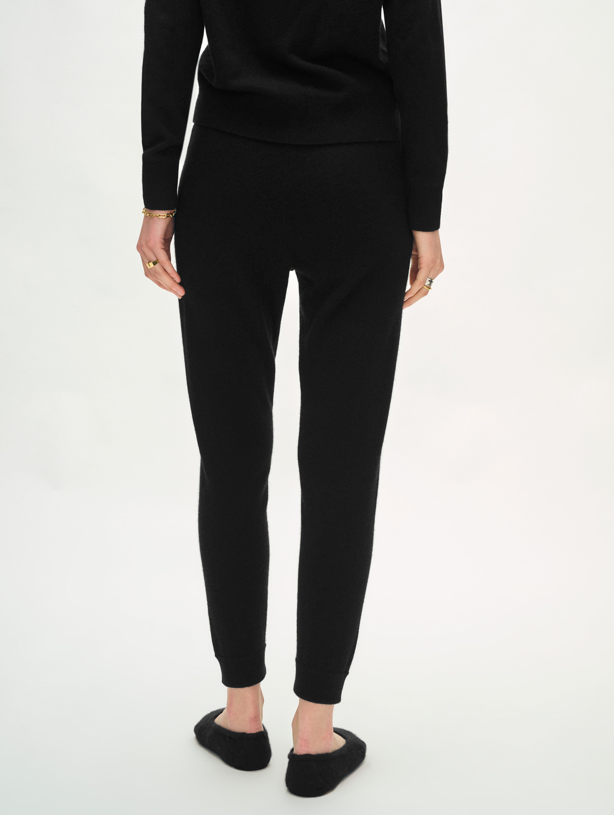 Premium Cashmere Jogger Pants for Women - Soft & Comfortable Black Lounge Pants - Perfect for Yoga, Travel & Relaxing at Home