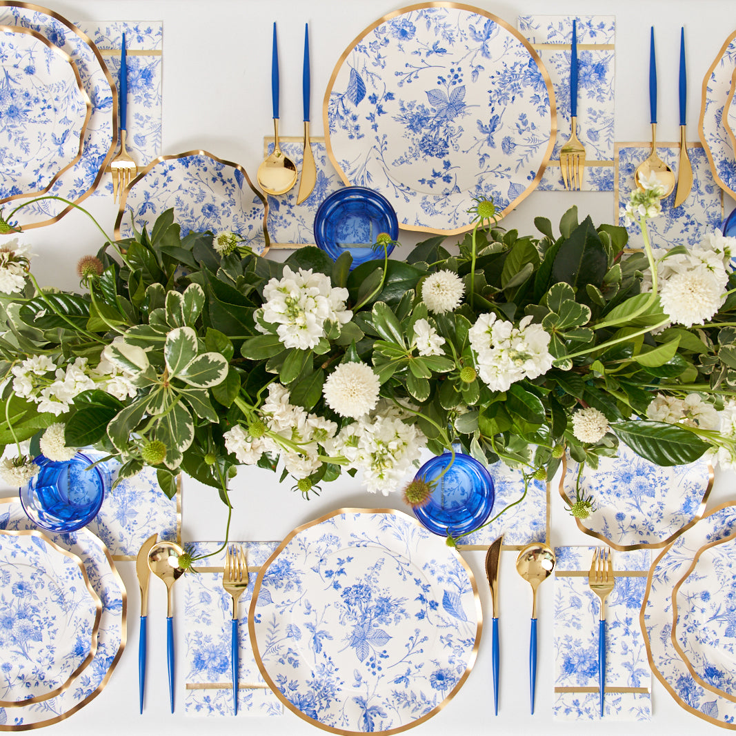 Eco-Friendly Wavy Paper Dinner Plates - 8 Pack, Disposable Party Plates for Weddings, Birthdays & Picnics - Biodegradable & Stylish Tableware