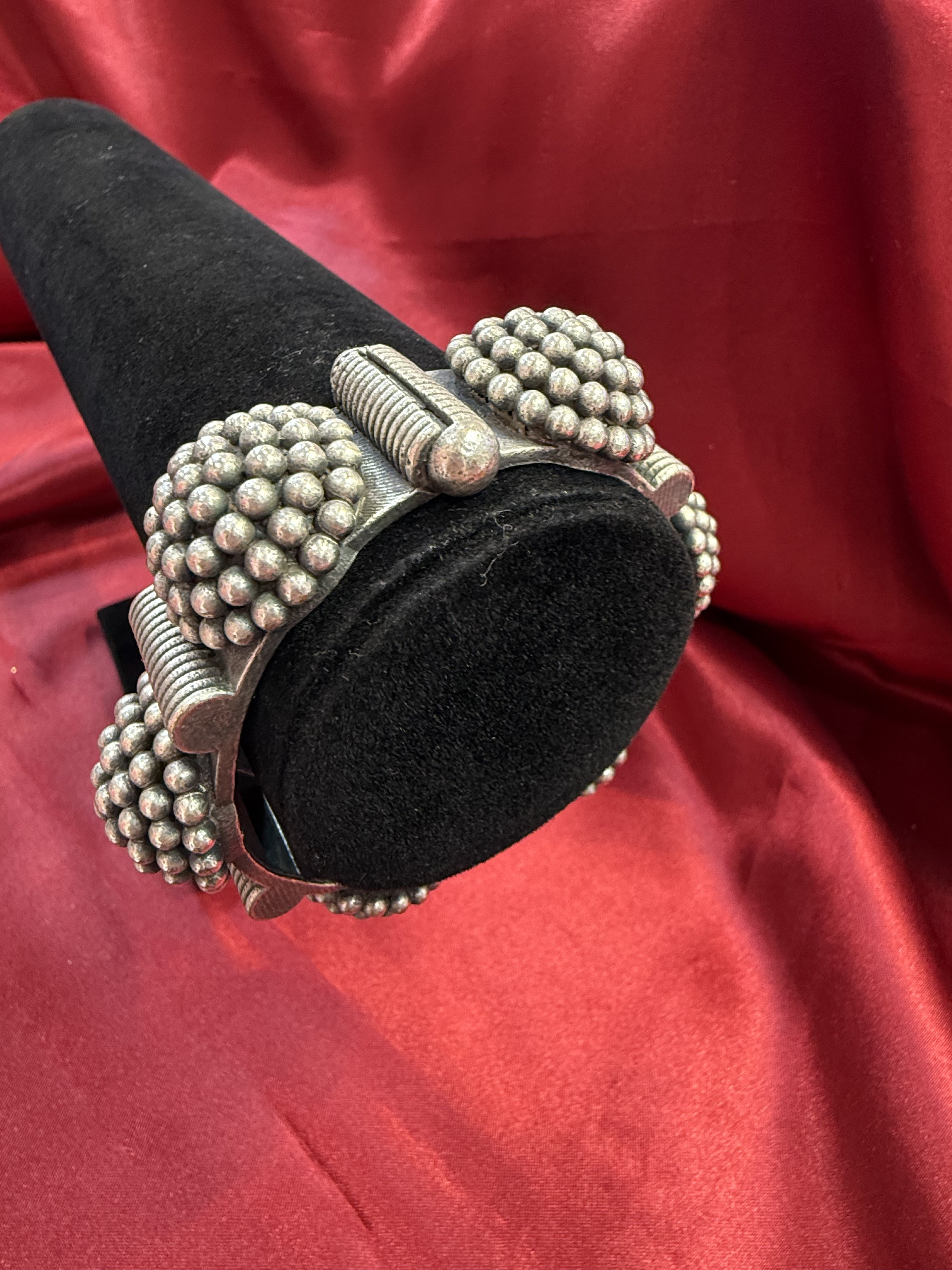 Elegant Tribal Oxidized Silver Ethnic Open Flower Design Kada Cuff Bracelet for Women - Boho Chic Handmade Jewelry for Festivals, Weddings & Special Occasions