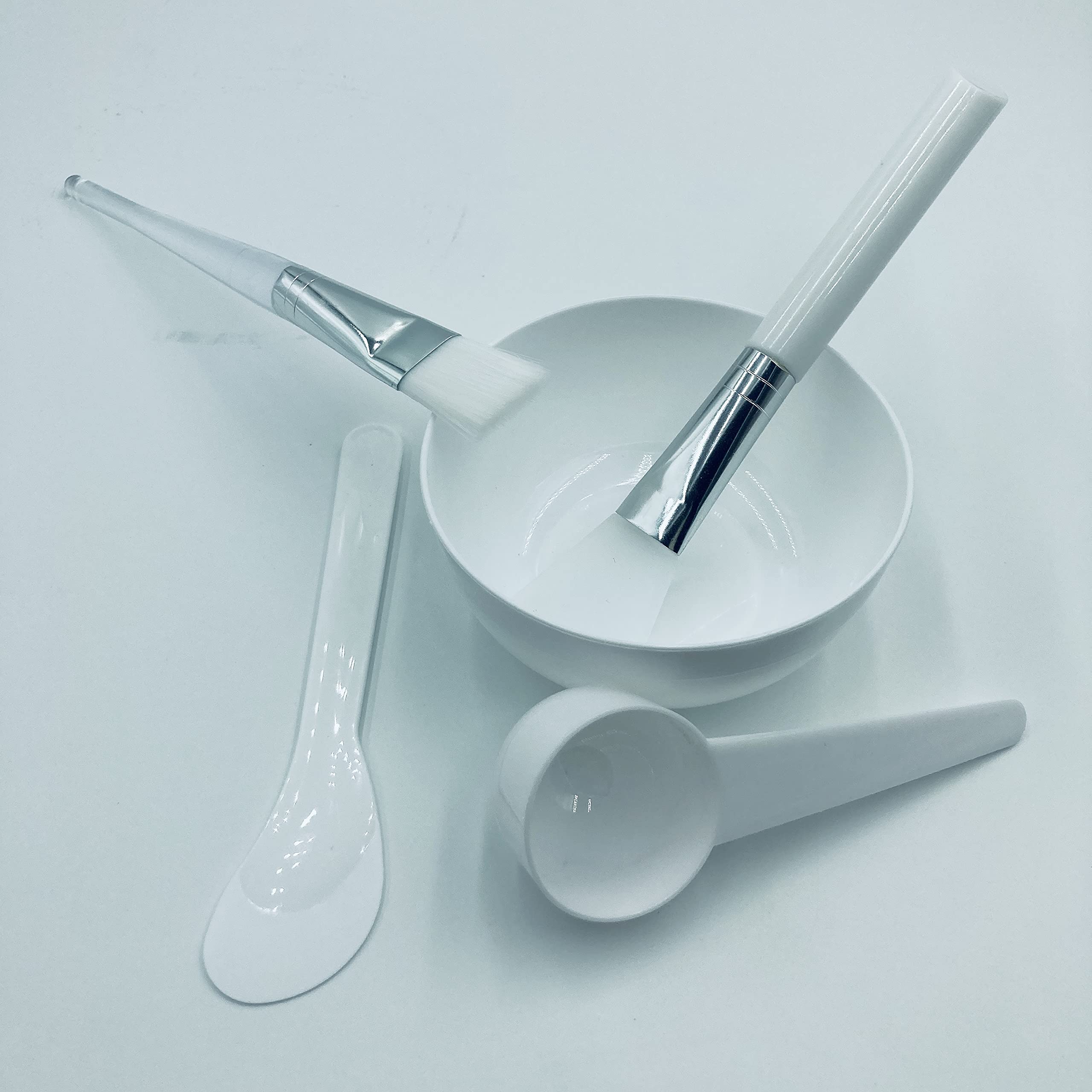 5-in-1 DIY Face Mask Mixing Bowl Set with Silicone Brush, Spatula & Soft Face Brushes - Professional Skincare Tool Kit for At-Home Spa & Facial Treatments