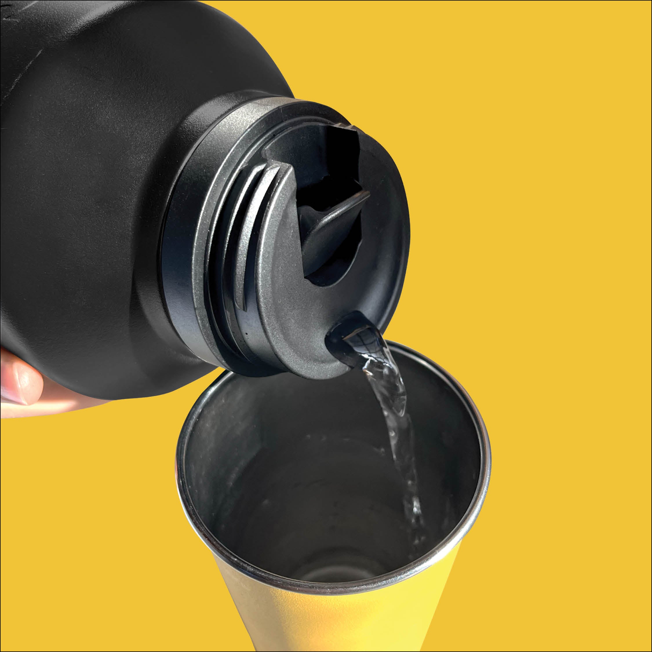 Premium 500ml Mini Black Insulated Cup - Leak-Proof, BPA-Free, Keeps Drinks Hot/Cold for Hours - Perfect for Coffee, Tea, Camping, Office & Outdoor Activities