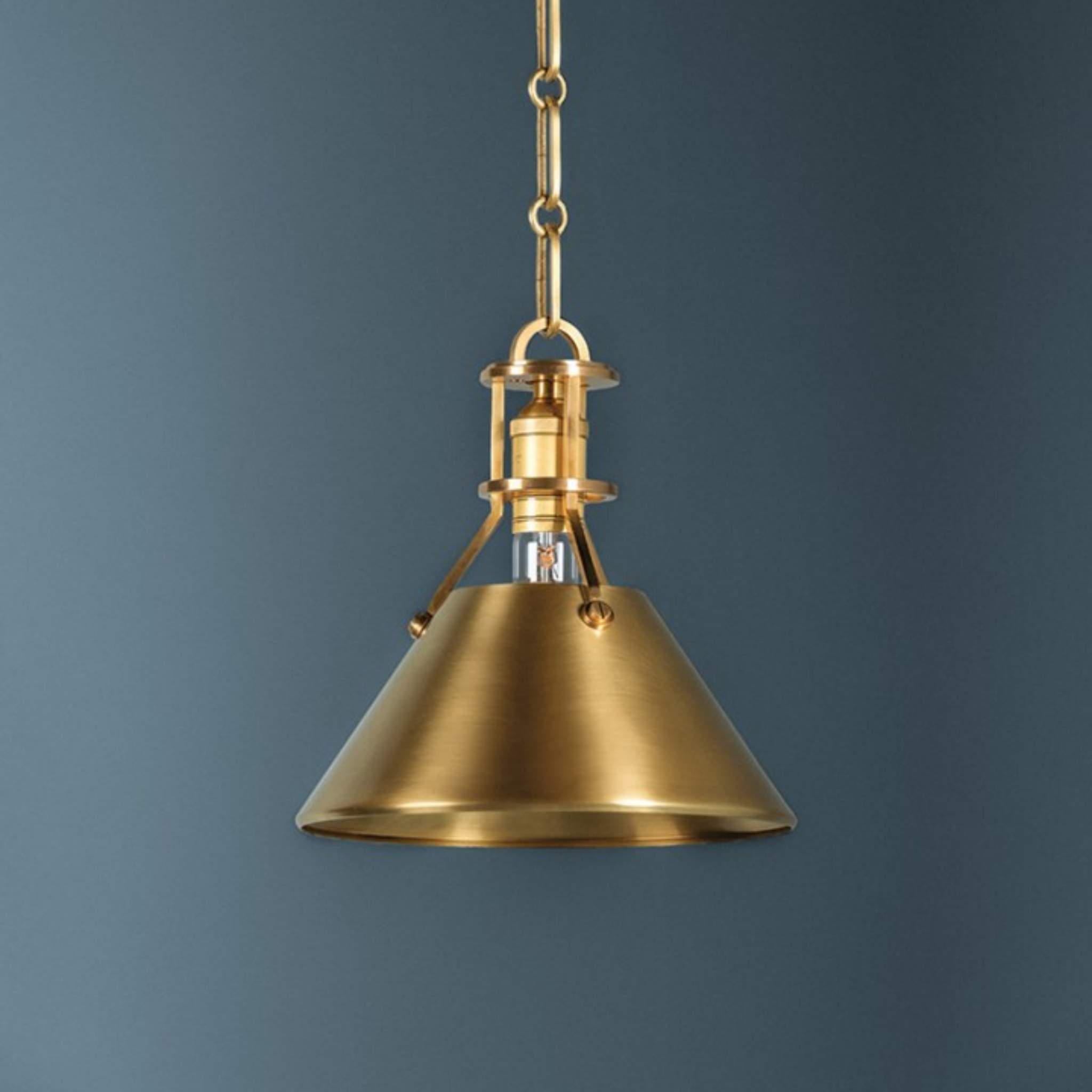 Vintage Aged Brass Metal No. 2 Pendant Light - Industrial Style Ceiling Hanging Fixture for Kitchen Island, Dining Room & Bar Lighting