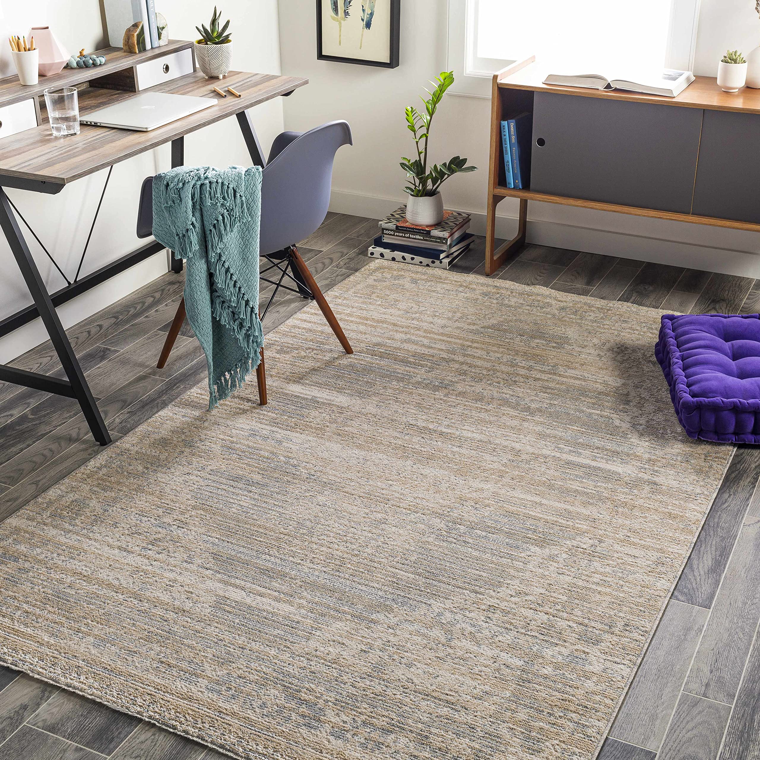 Hauteloom Askenish Traditional Beige and Gray Area Rug 7'10