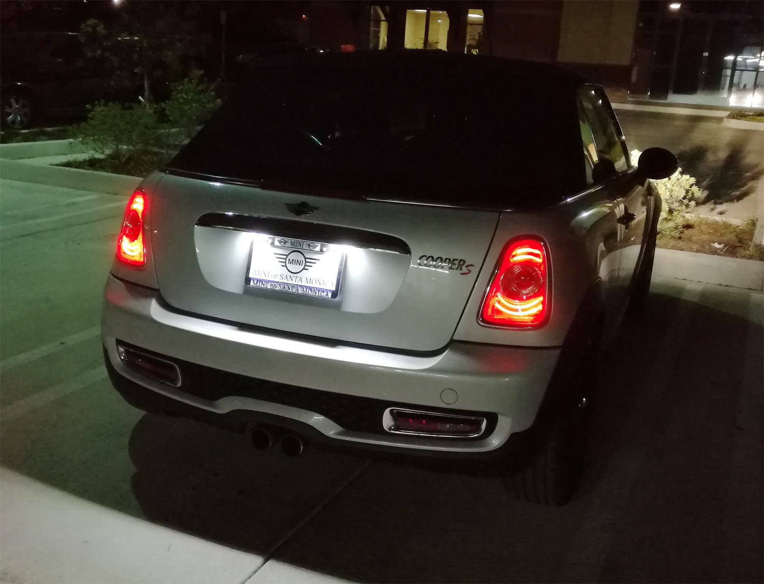Direct Fit White LED License Plate Lights for MINI Cooper R56 R57 R58 R59 - Bright & Durable Replacement Bulbs for Enhanced Night Visibility & Style Upgrade