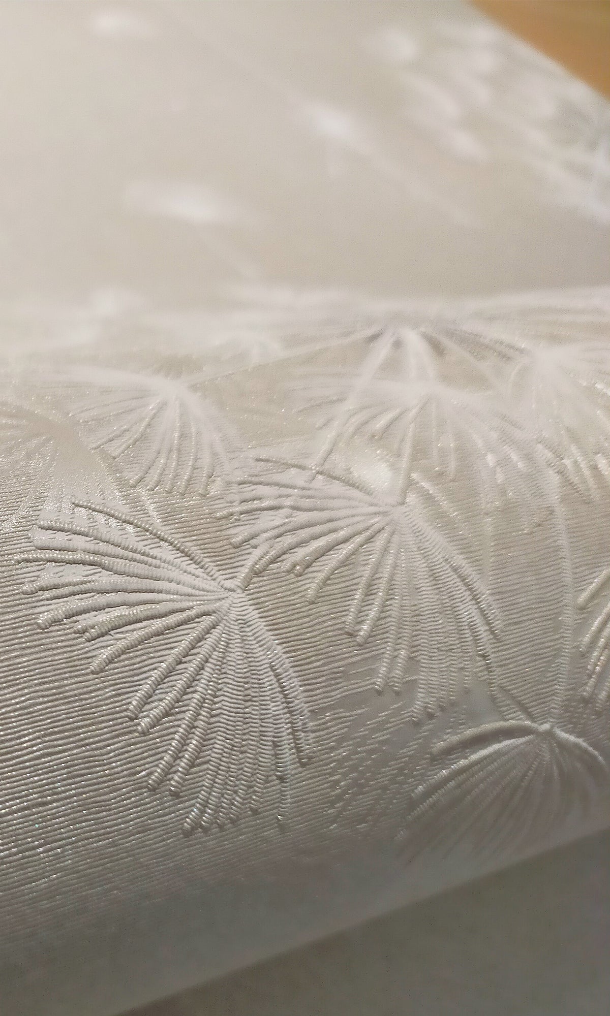 Beige Elegant Floral Trail Print Wallpaper R9524 - Peel and Stick Removable Wallpaper for Bedroom, Living Room, Kitchen Decor