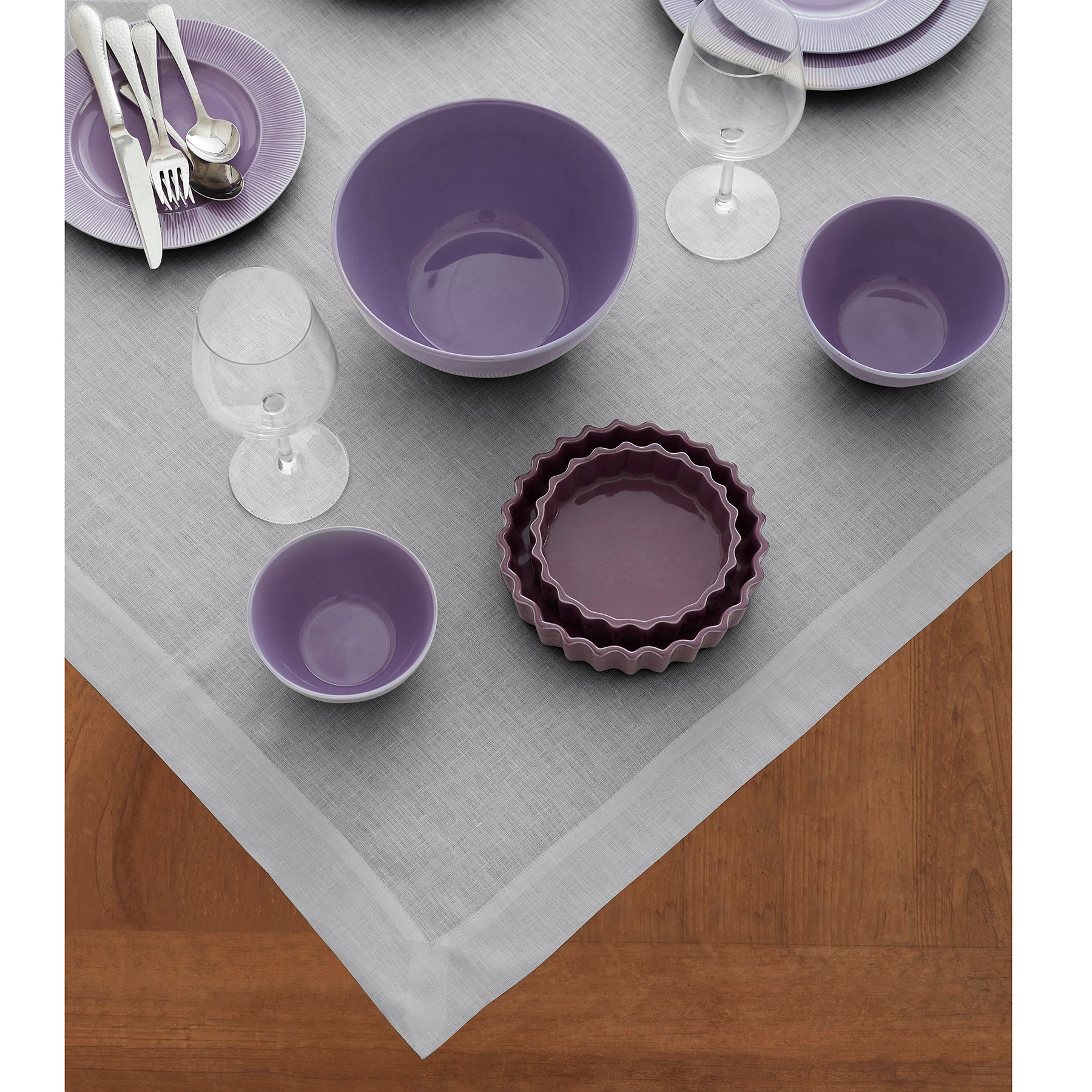 Fete Table Throw - Elegant & Durable Table Cover for Parties, Weddings & Events | Perfect for Indoor & Outdoor Celebrations