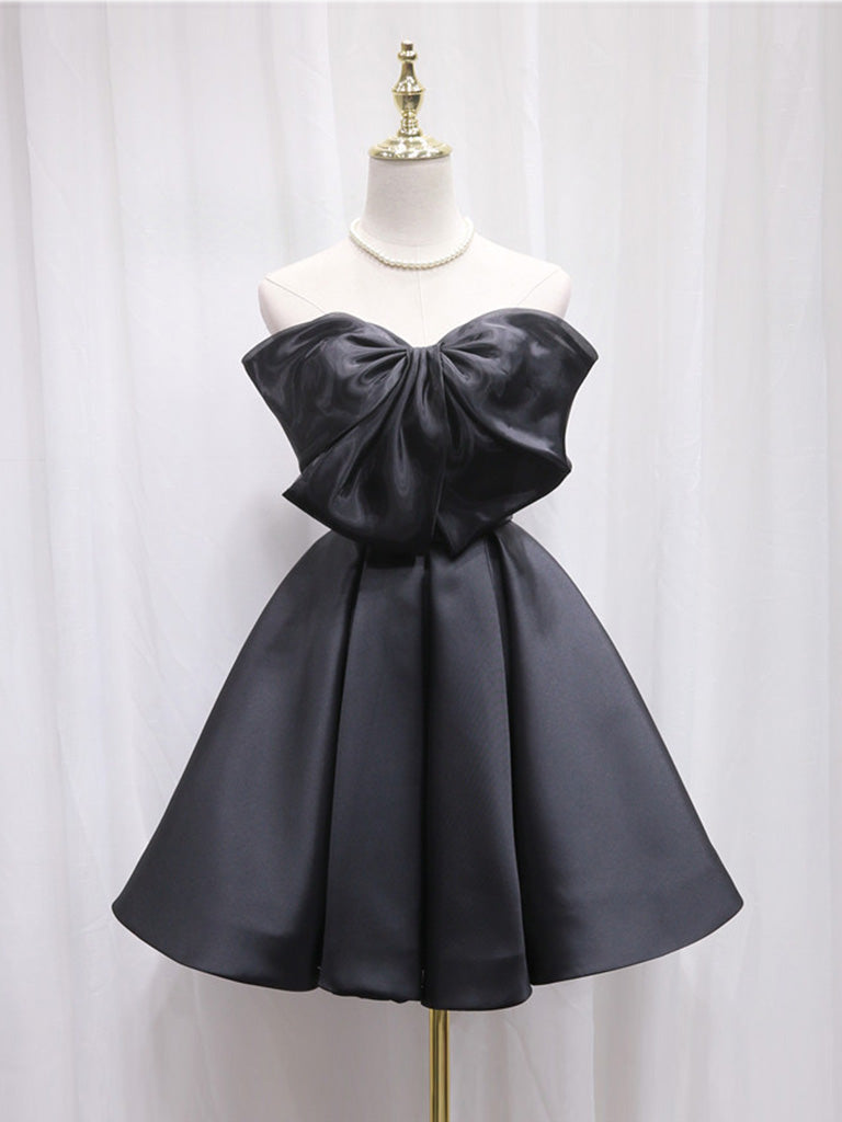 Elegant Black Sweetheart Neck Satin Short Prom Dress - Homecoming Party Dress for Women | Perfect for Prom Night, Homecoming Dance, and Formal Events