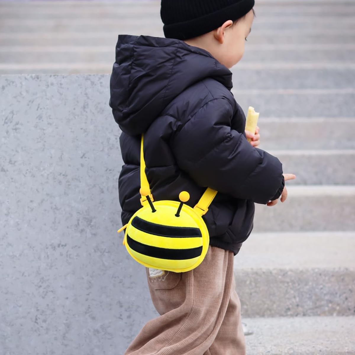 Adorable 3D Cartoon Honey Bee Crossbody Purse for Girls - Cute Bee Coin Wallet for Toddlers & Kids - Perfect for School, Parties & Dress-Up Play