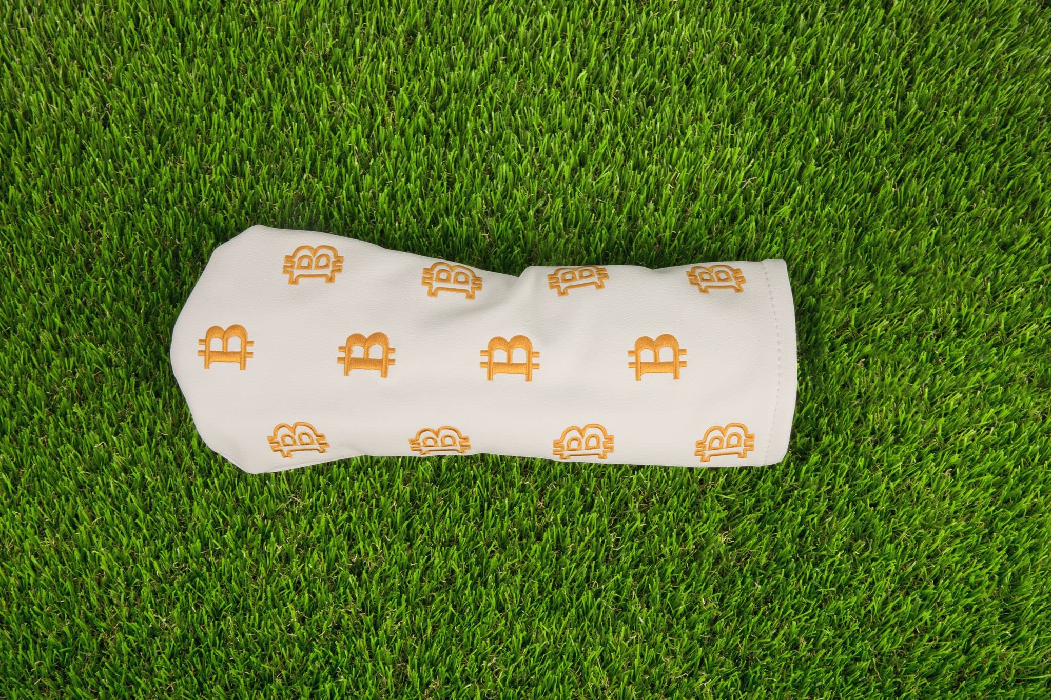 Bitcoin Golf Driver Headcover - Premium Leather Golf Club Covers for Men & Women - HODL 21 Head Cover Golf Accessories (White) - Perfect for Crypto Enthusiasts & Golf Lovers on the Course