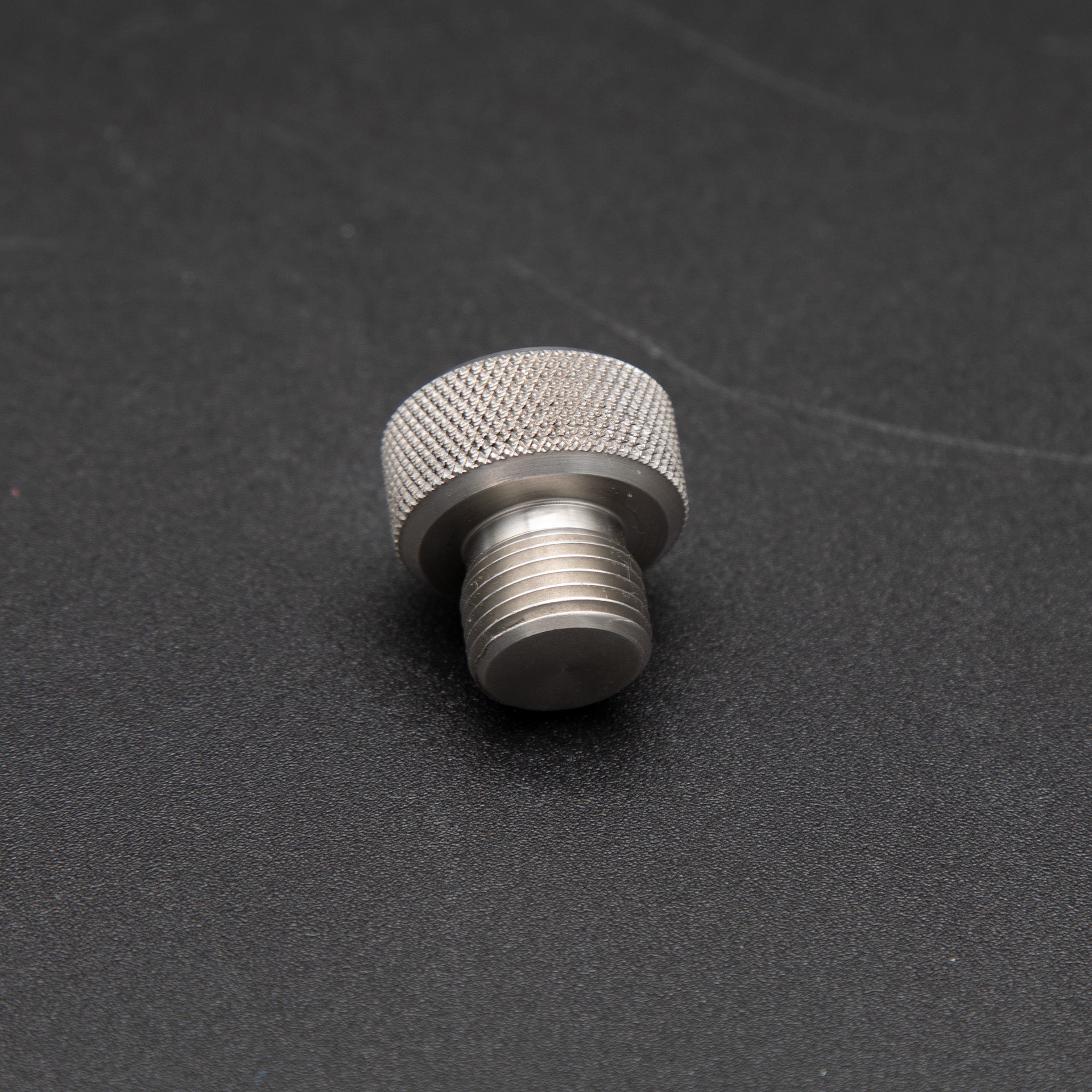 3700 / 3700C Distributor Arm Nut - High Quality Replacement Part for Ignition System - Perfect for Car Engine Repair & Maintenance
