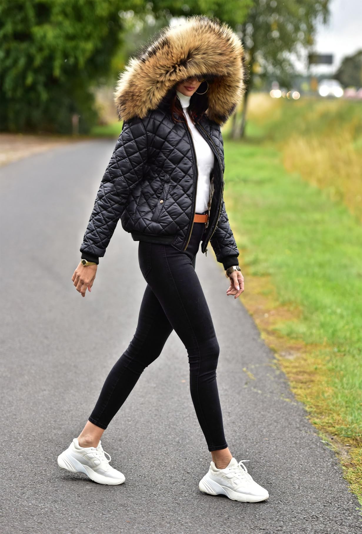 Roiii Women's Winter Warm Down Jacket - Thick Slim Puffer Coat with Hood, Waterproof Parka for Outdoor Activities | Perfect for Skiing, Snowboarding & Cold Weather Fashion