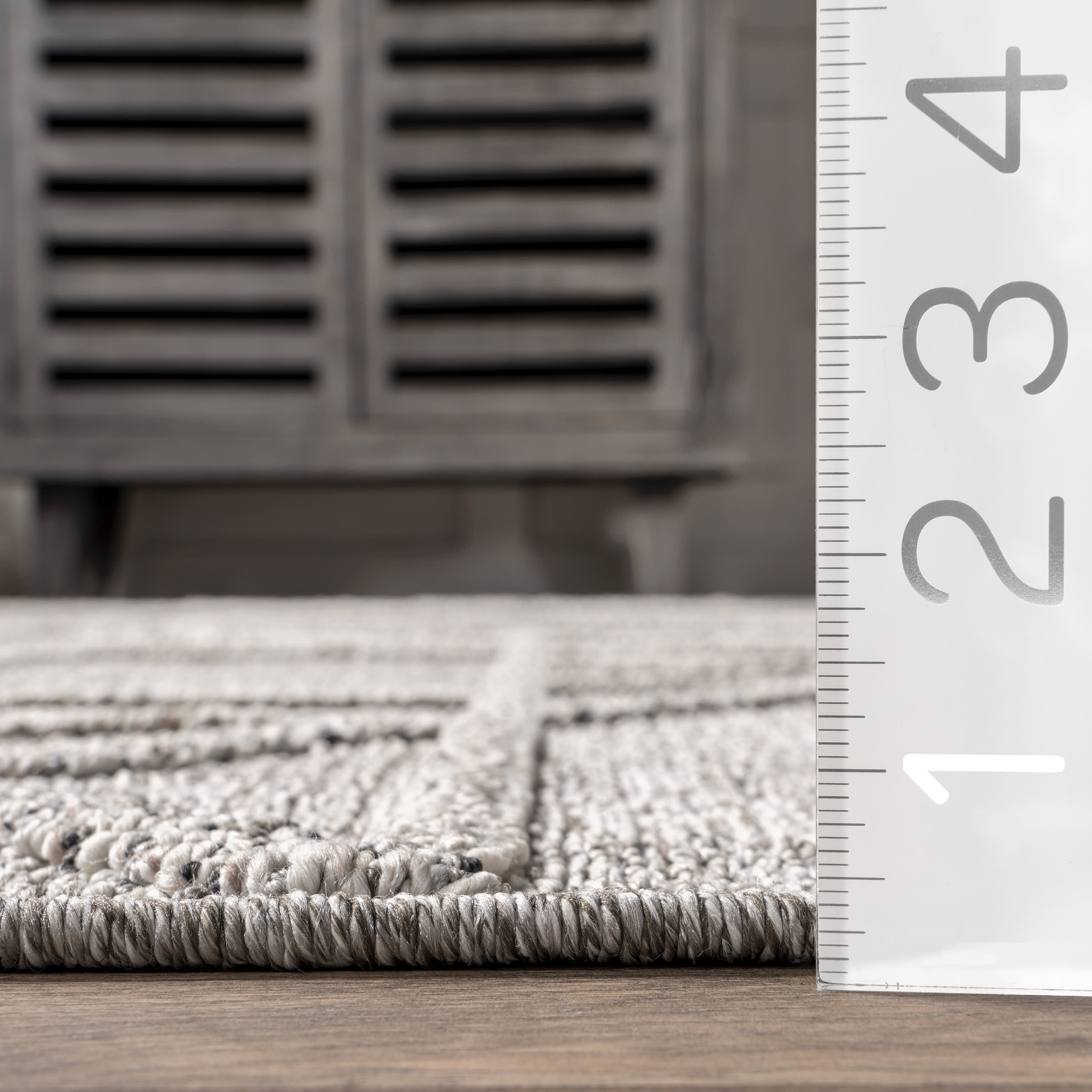 Modern Broken Line Indoor/Outdoor Area Rug - Grey Boho Chic Design for Living Room, Patio & Bedroom | Durable & Stylish Home Decor