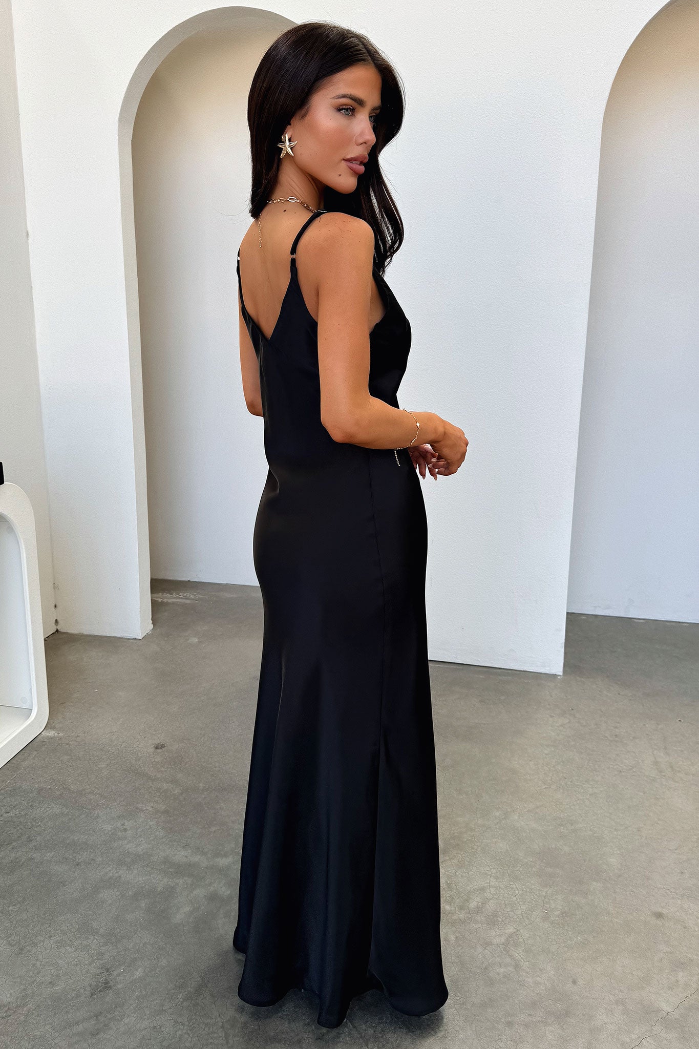 Delilah Maxi Dress in Black - Elegant Long Flowy Dress for Women, Perfect for Summer, Beach, Parties & Special Occasions
