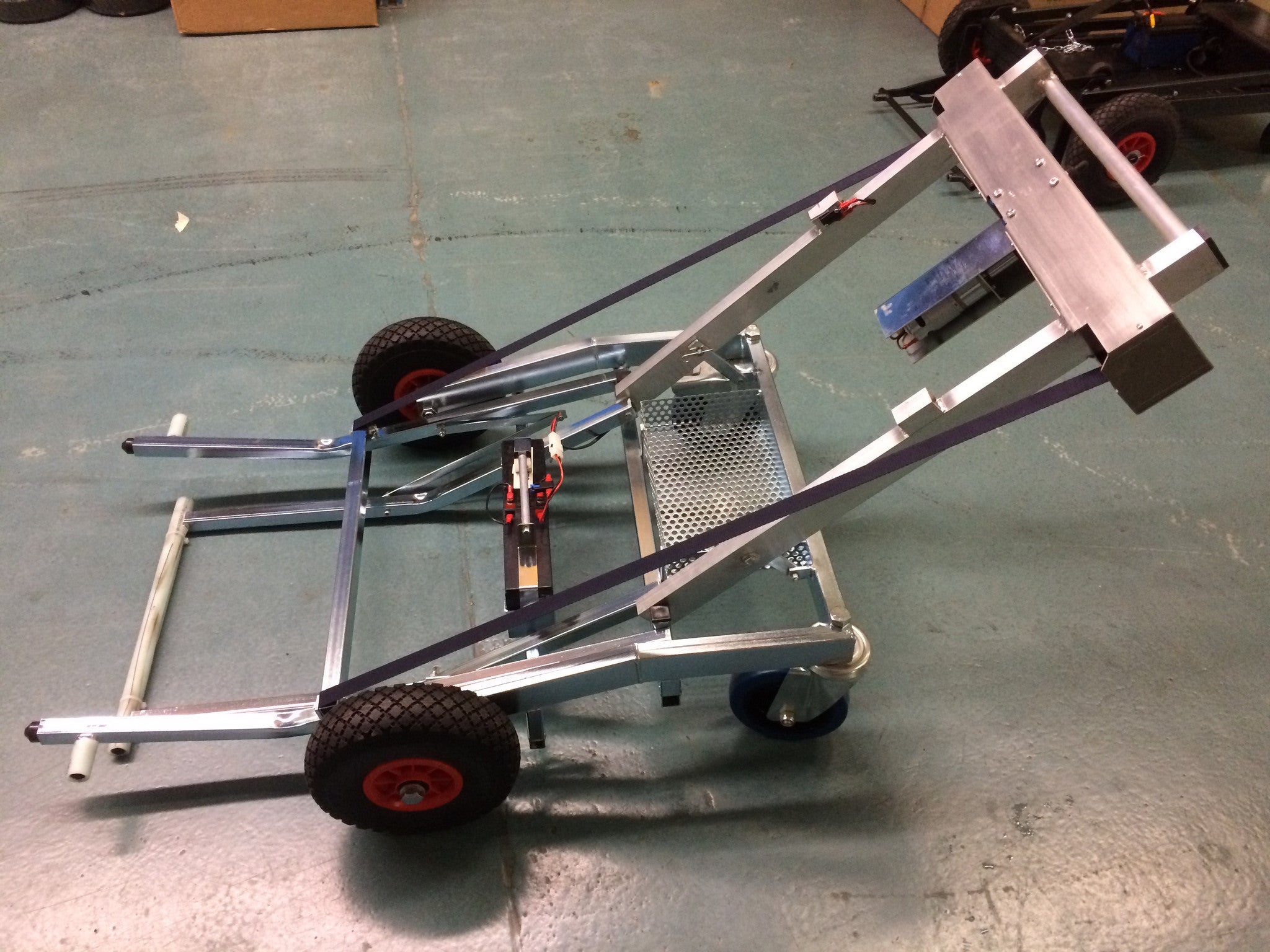 Dalmi Hookless Teamlift Electric Kart Stand - Free Batteries & Shipping - Perfect for Indoor/Outdoor Go-Kart Storage & Maintenance