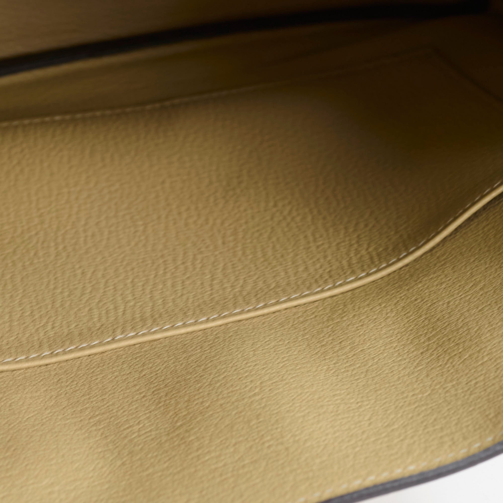 Authentic Hermes Birkin 30 Handbag in Trench Togo Leather with Gold Hardware - 2017 Collection (A Stamp) - Perfect for Luxury Fashion & Special Occasions