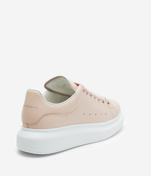 Alexander McQueen Women's Oversized Sneakers in Blush & White - Stylish Comfort for Casual Outings & Everyday Wear - Model 718139WHGP5 6856