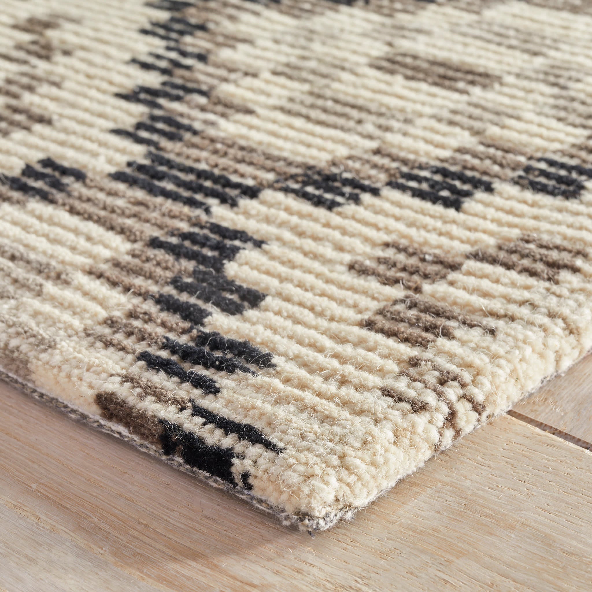 Premium Hand Tufted Wool Rug - Diamond Cove Collection | Soft & Durable Black Area Rug for Living Room, Bedroom, or Office Decor