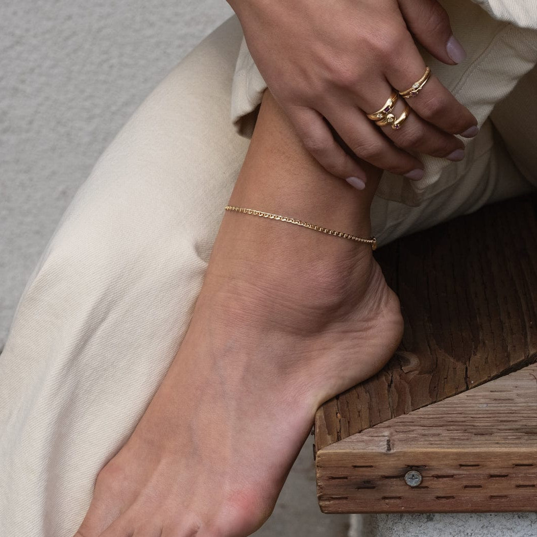 Sicily Chain Anklet for Women - Elegant Adjustable Foot Jewelry - Perfect for Beach, Summer & Boho Fashion