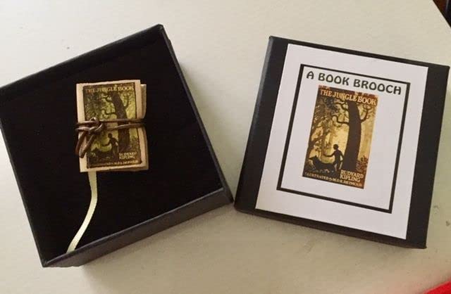 The Jungle Book by Rudyard Kipling - Vintage Miniature Book Brooch Pin - Perfect for Book Lovers, Literary Jewelry Gift, Cosplay & Vintage Fashion Accessories