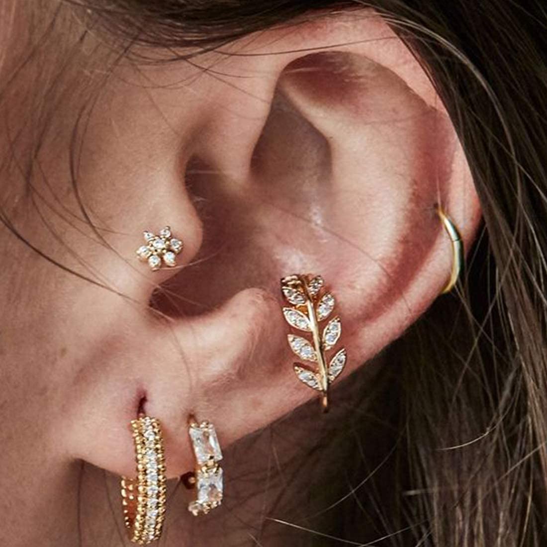 Vercret Gold Cuff Earrings for Women - Adjustable Cartilage Ear Cuff with CZ Stones, No Piercing Wrap Around Ear Clip - Perfect for Parties, Weddings & Everyday Wear