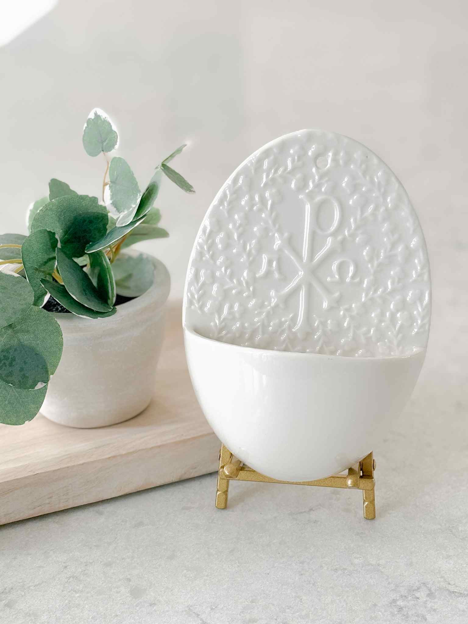 Holy Water Font for Home - Religious Wall Decor & Baptismal Font - Perfect for Prayer Rooms, Church Altars & Spiritual Spaces