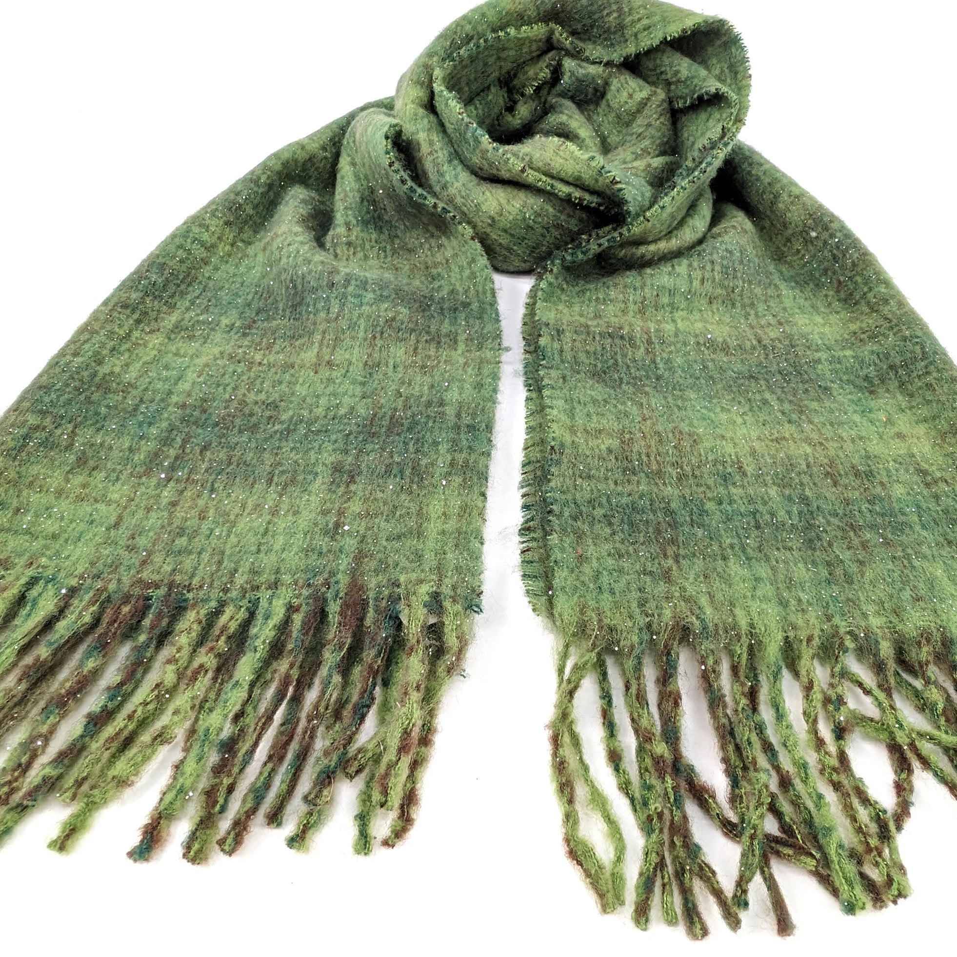 Vetrino Warm Fuzzy Thick Check Scarf for Women & Men - 50x180cm Soft Plaid Winter Scarf in Green - Perfect for Cold Weather, Outdoor Activities & Fashion Accessories