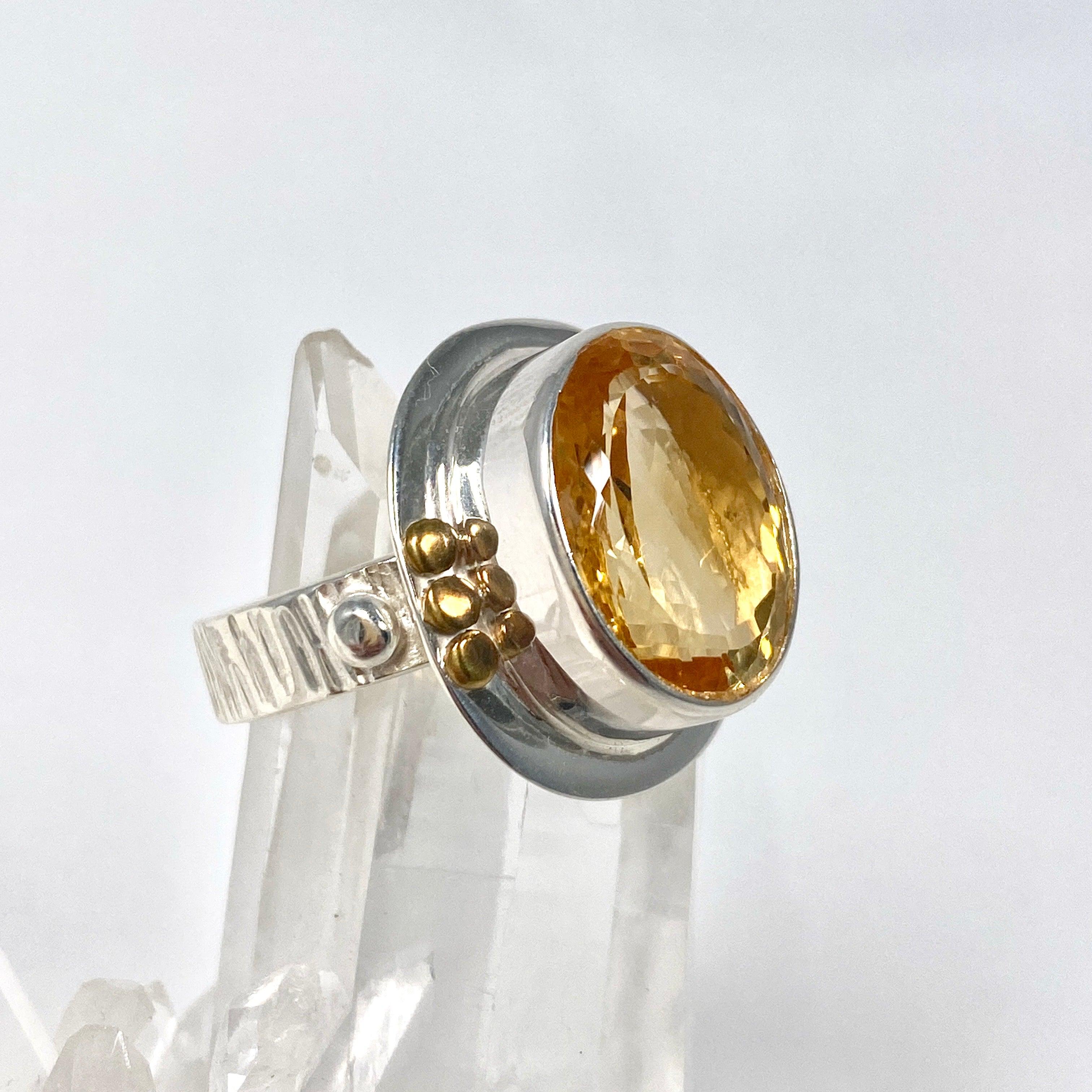 10K Gold Citrine Faceted Oval Ring with Elegant Detailing - Perfect for Weddings, Anniversaries & Special Occasions