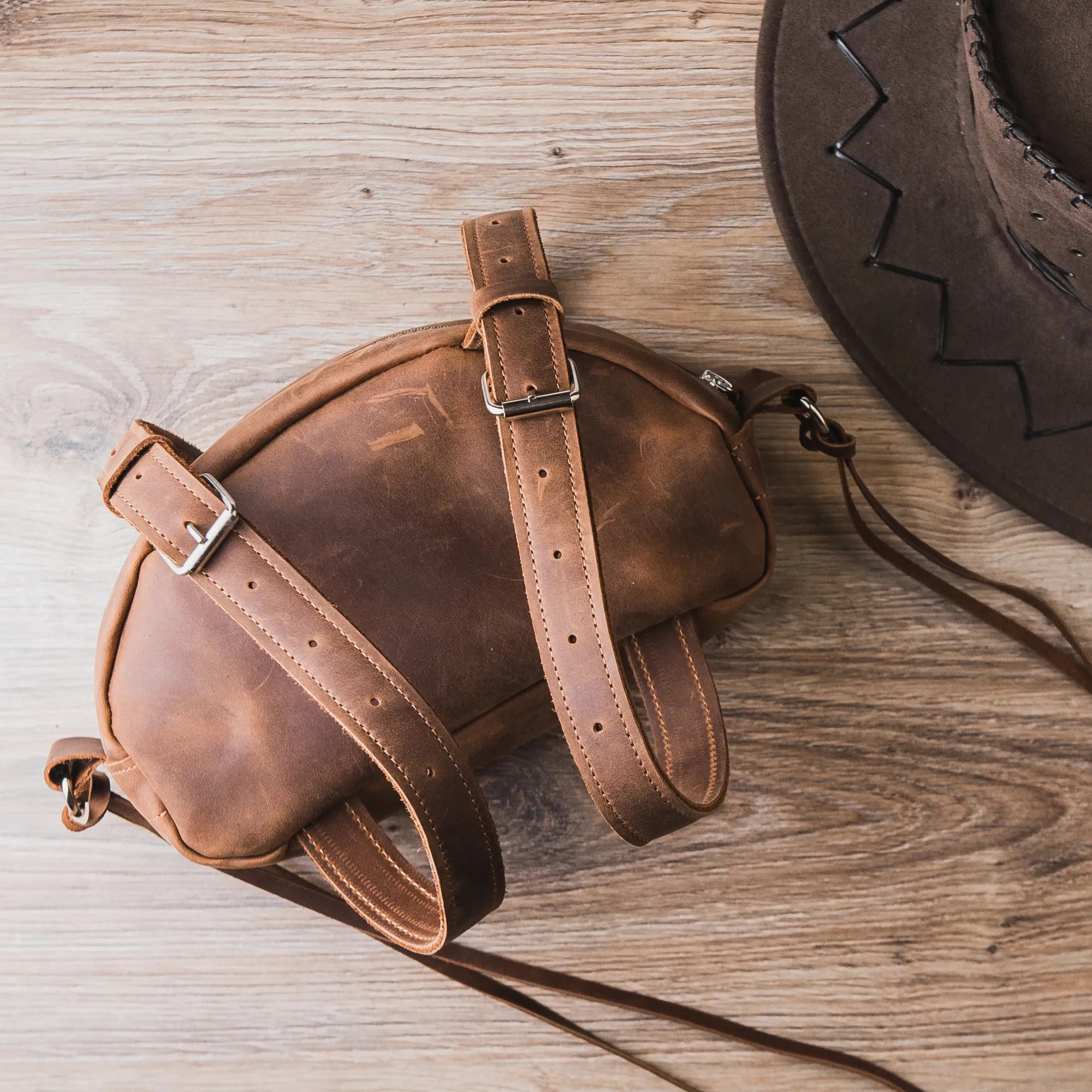 Custom Horse Saddle Bag - Durable Leather Equestrian Saddlebag for Riding, Trail & Show - Perfect for Western & English Riders