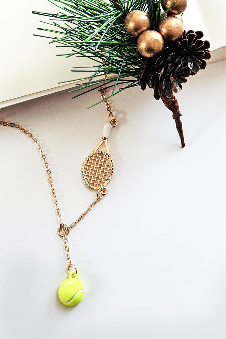 Saltum Tennis Racket Necklace - Elegant Tennis Jewelry for Women & Men - Perfect Gift for Tennis Lovers & Players - Great for Matches, Training & Casual Wear