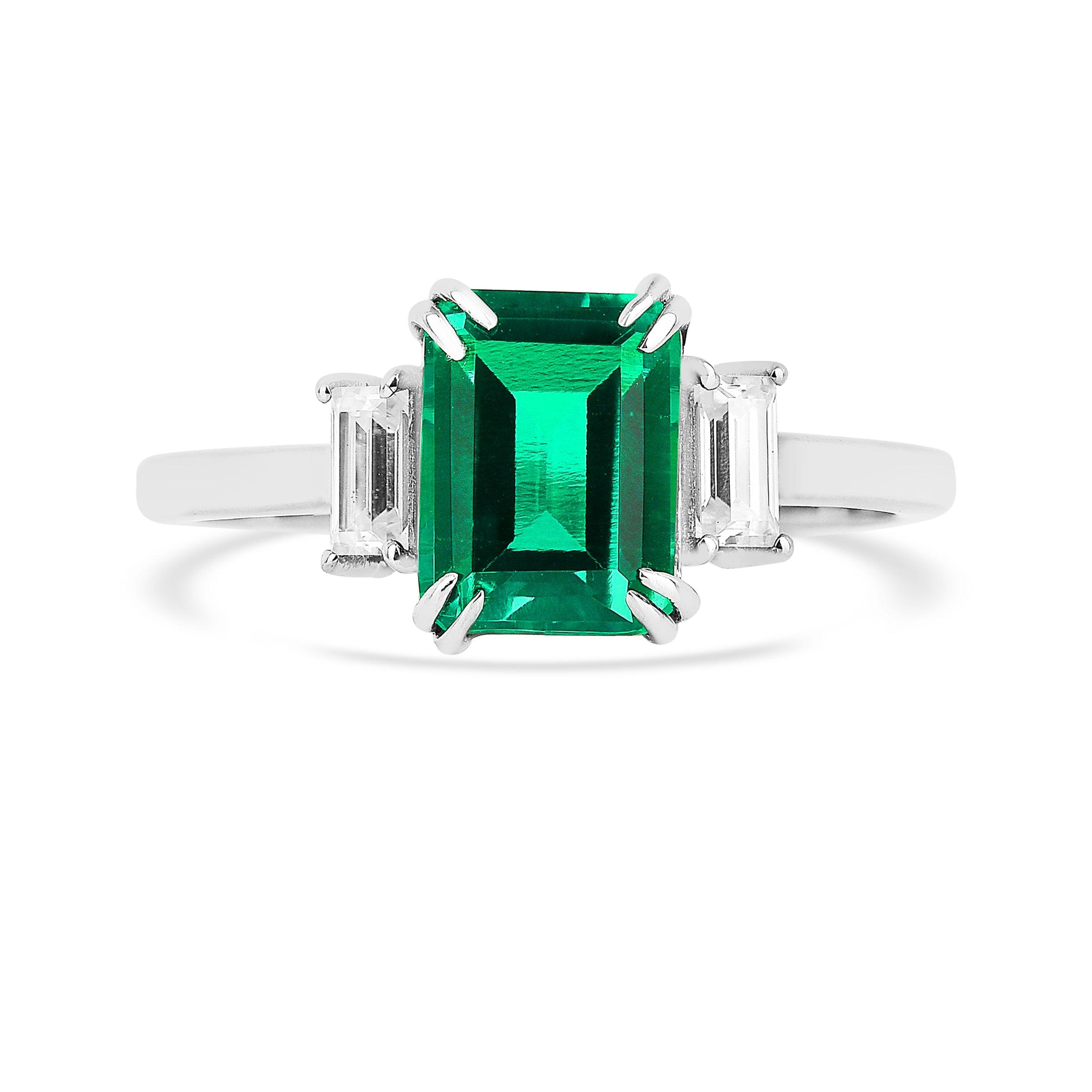 Colombian Created Emerald Three Stone Ring – Elegant Green Gemstone Jewelry for Women | Perfect for Weddings, Anniversaries & Special Occasions