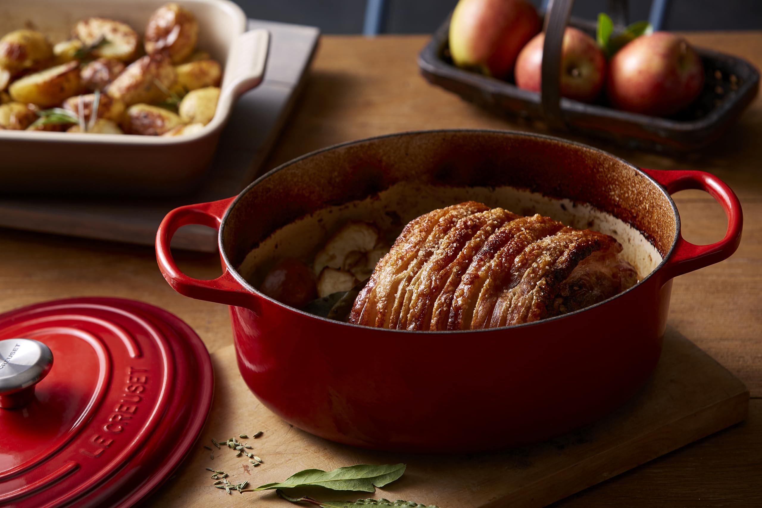 Le Creuset Signature 5-Quart Enameled Cast Iron Oval Dutch Oven - Cerise Red | Premium Cookware for Braising, Stewing & Baking | Perfect for Family Dinners & Holiday Meals